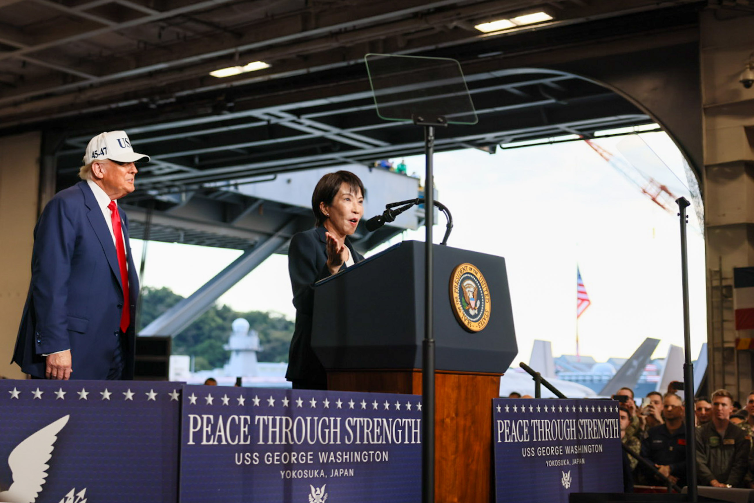 挨拶をする高市総理１