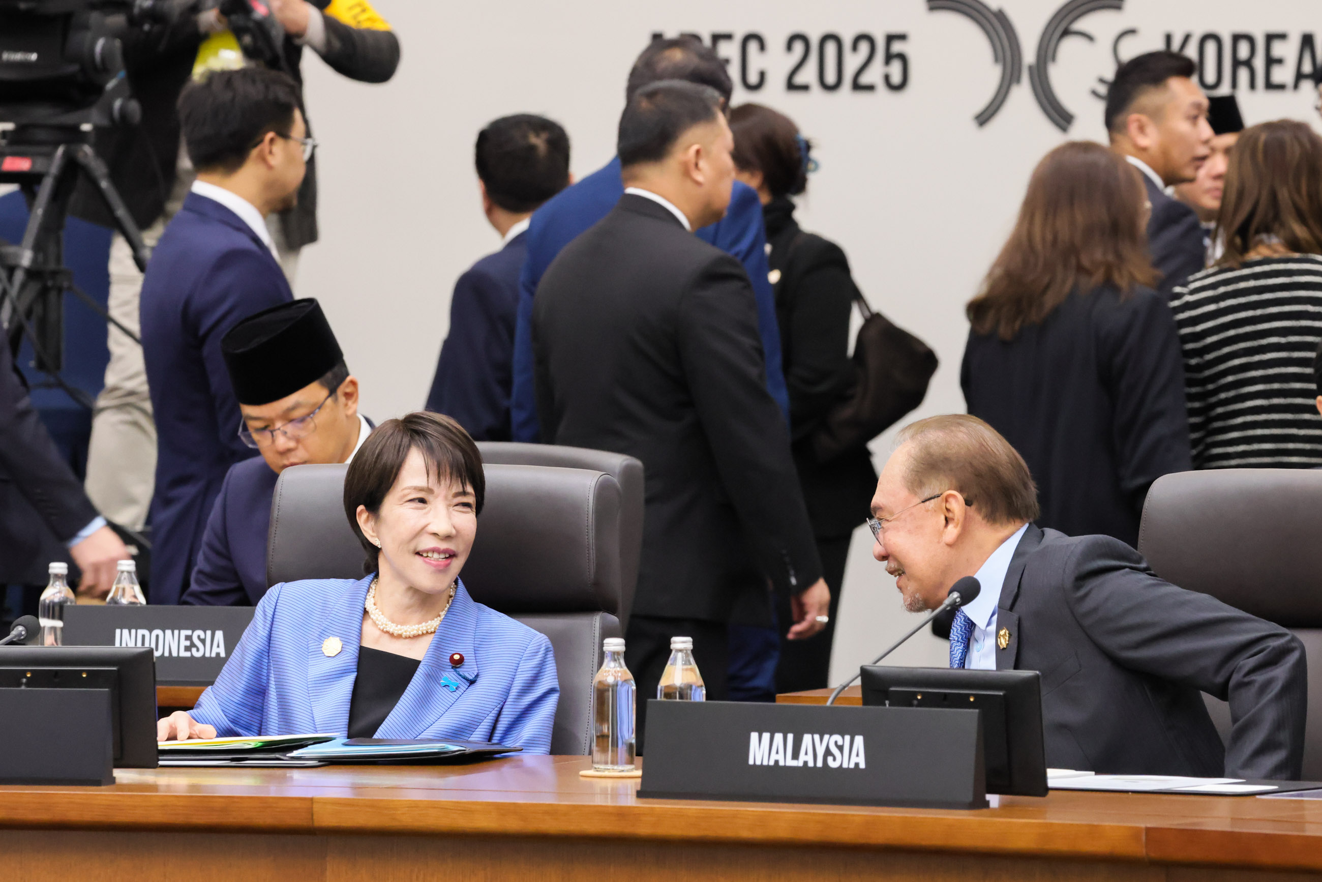 ＡＰＥＣ首脳会議（第２セッション）に出席する高市総理７