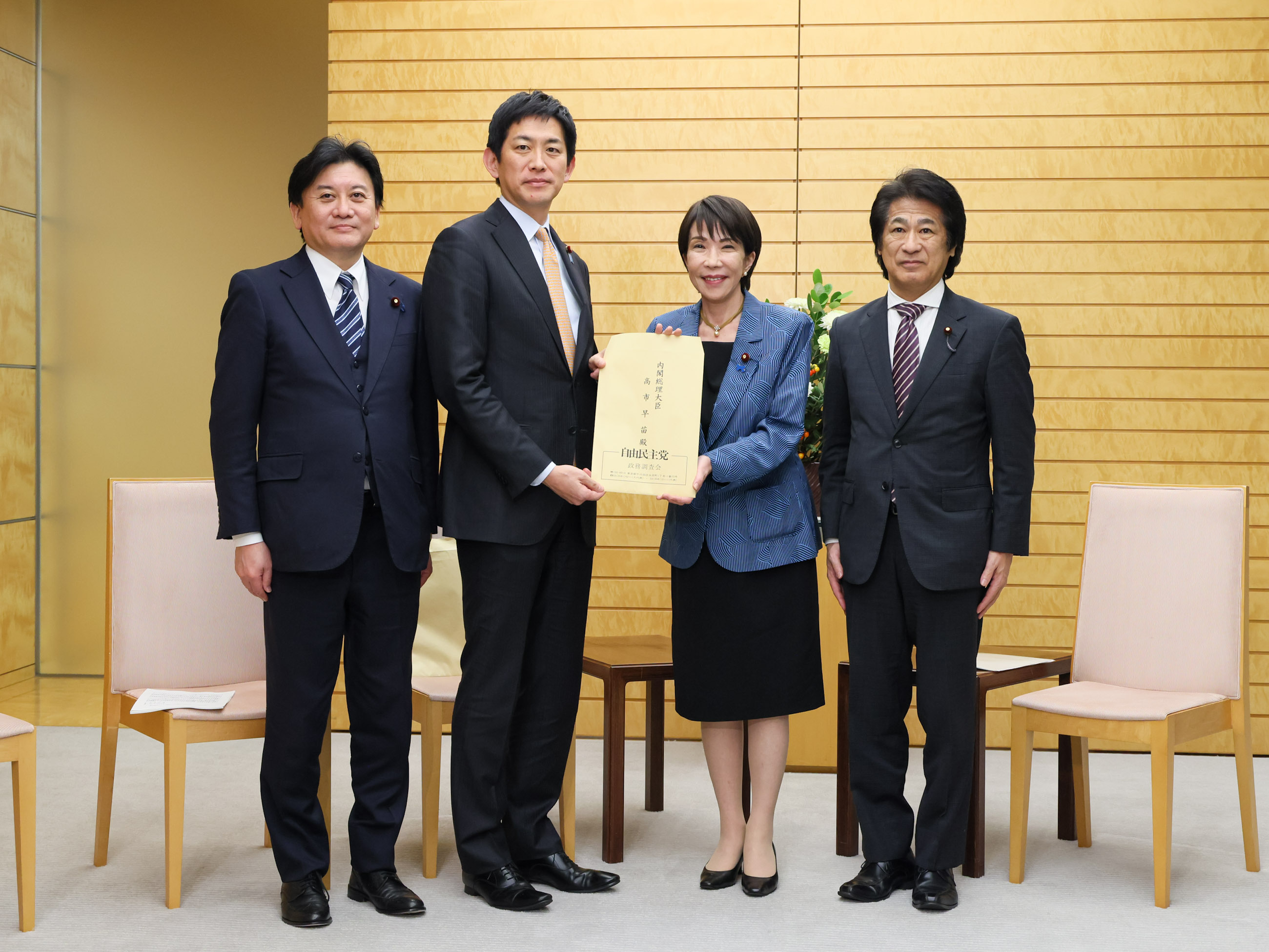 申入れを受ける高市総理２