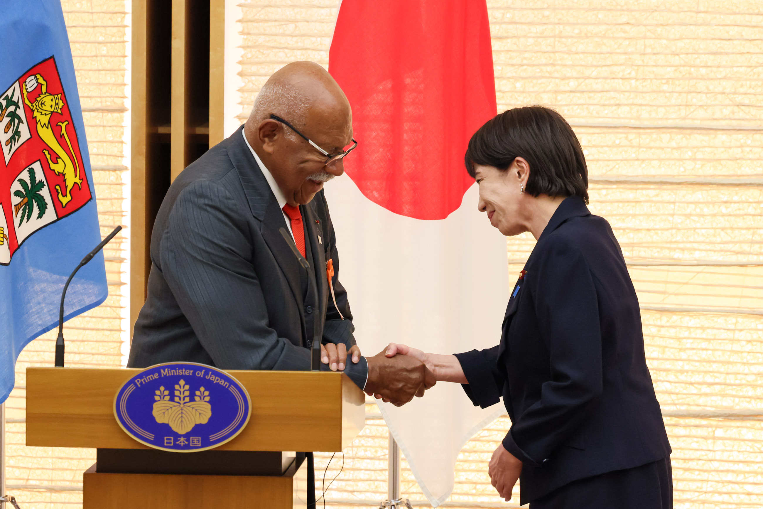 共同記者発表６