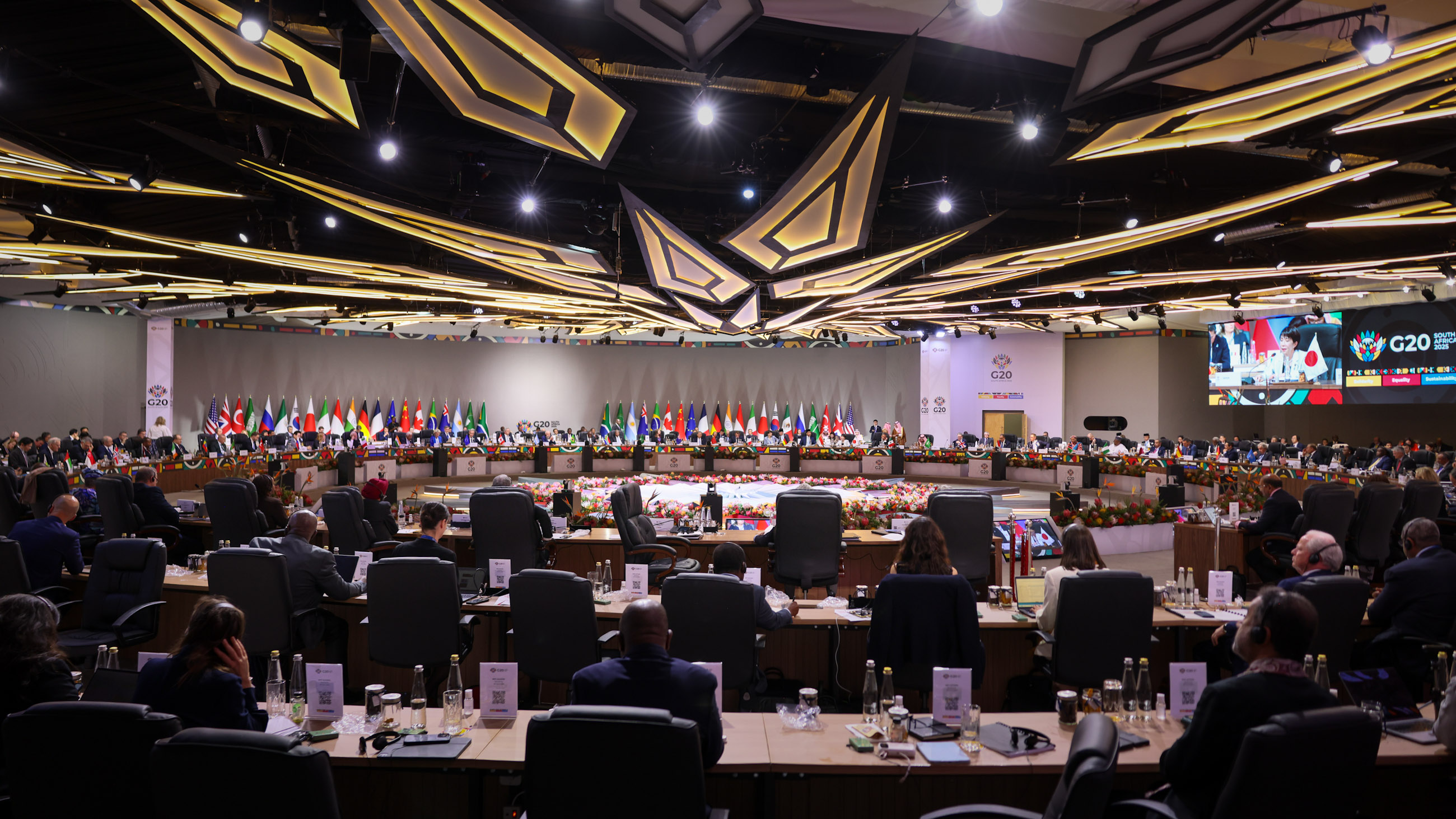 Ｇ２０サミット（セッション１）に出席する高市総理６