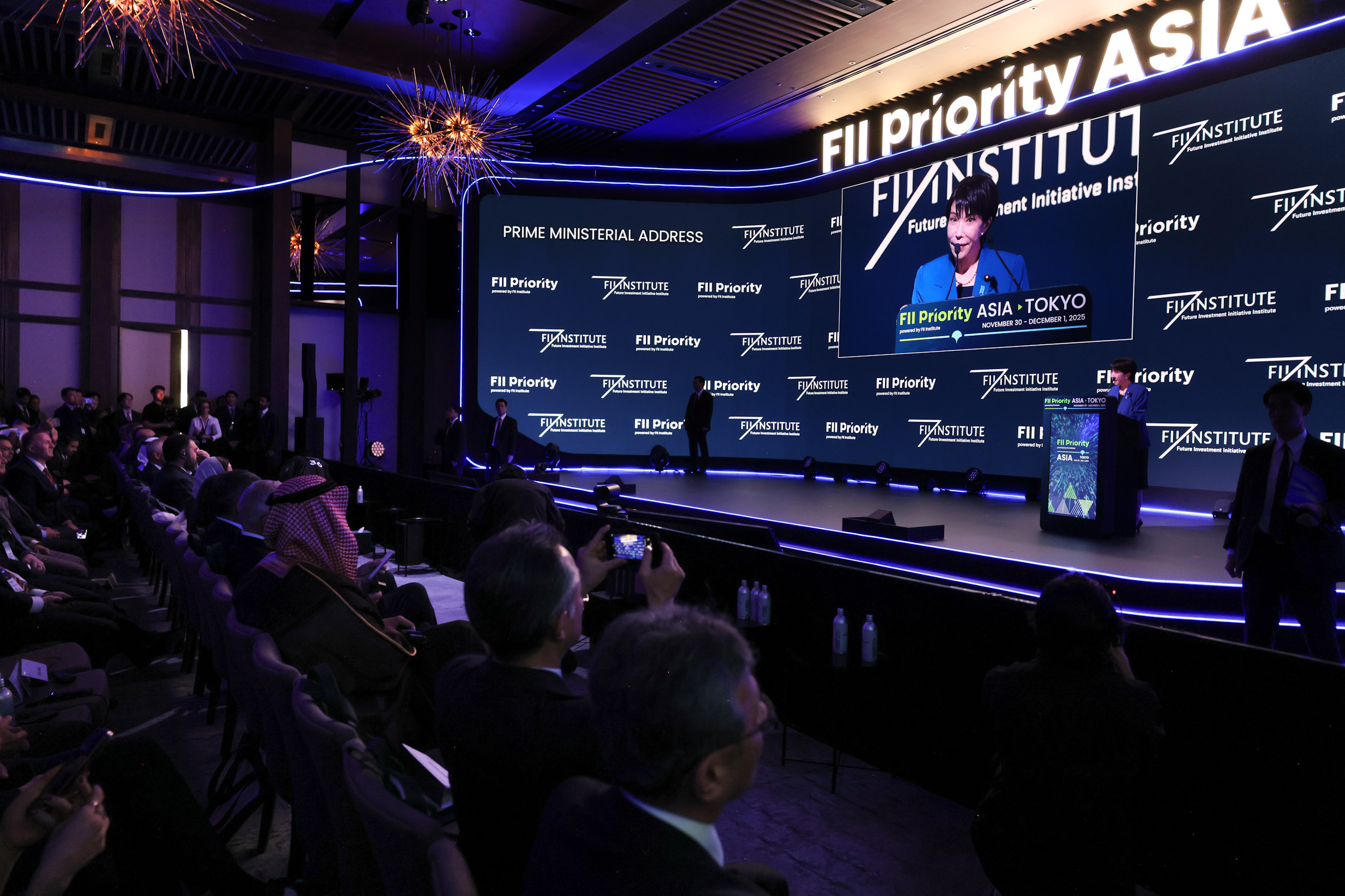 講演をする高市総理４