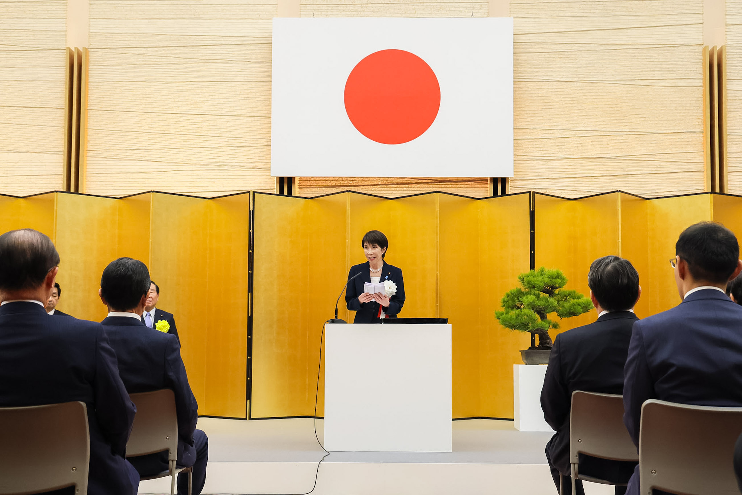 式辞を述べる高市総理４