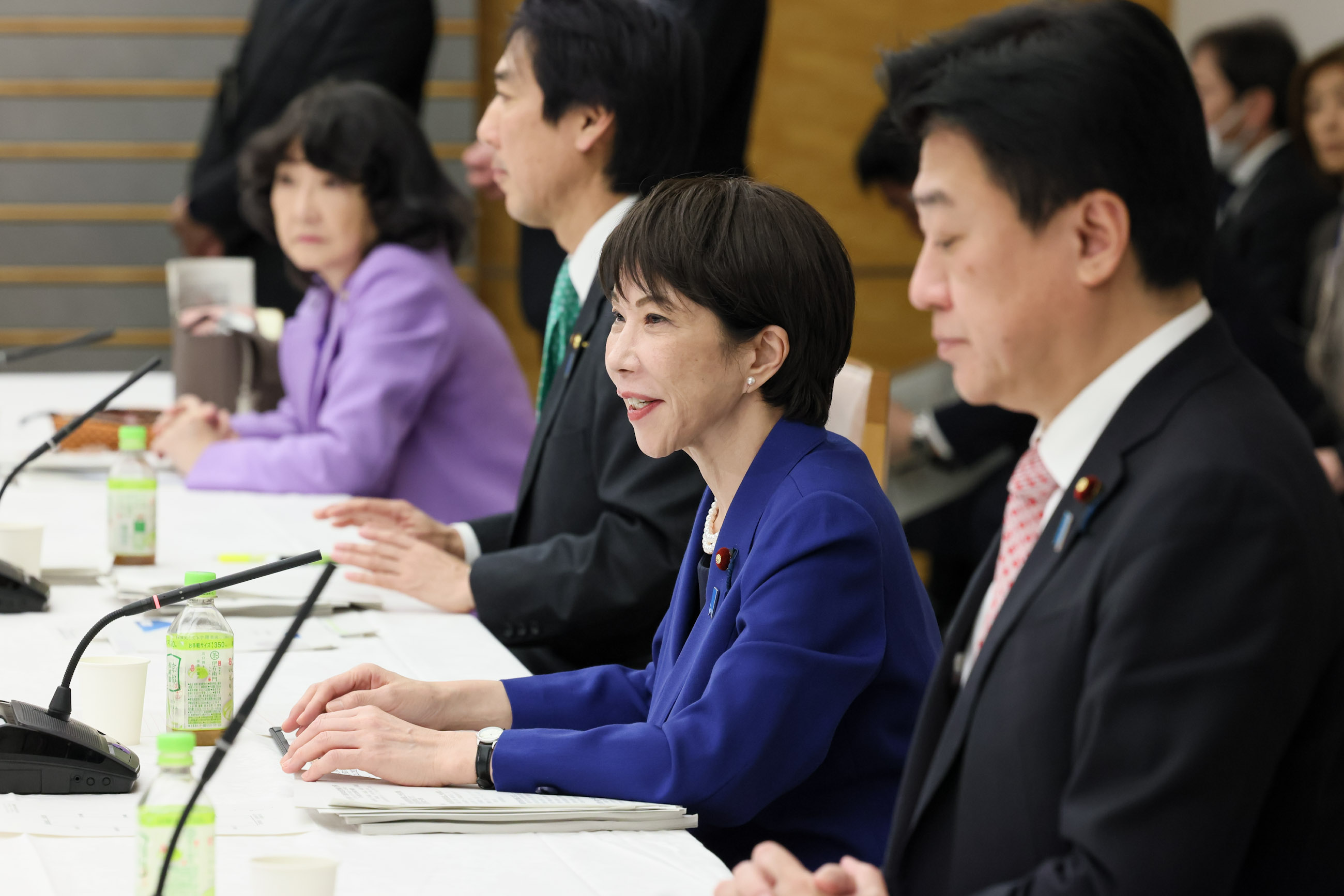 会議のまとめを行う高市総理１