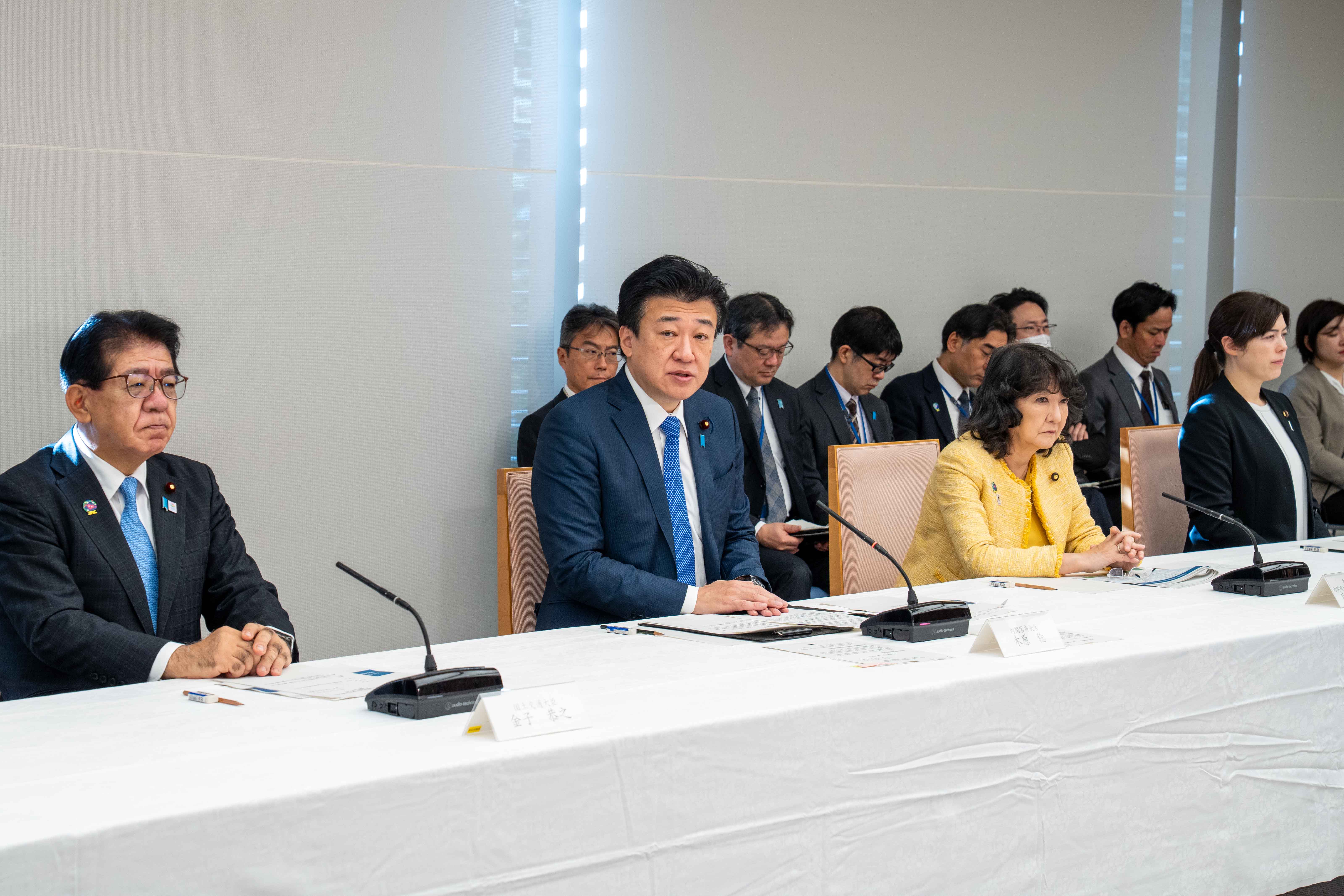 会議のまとめを行う木原官房長官２