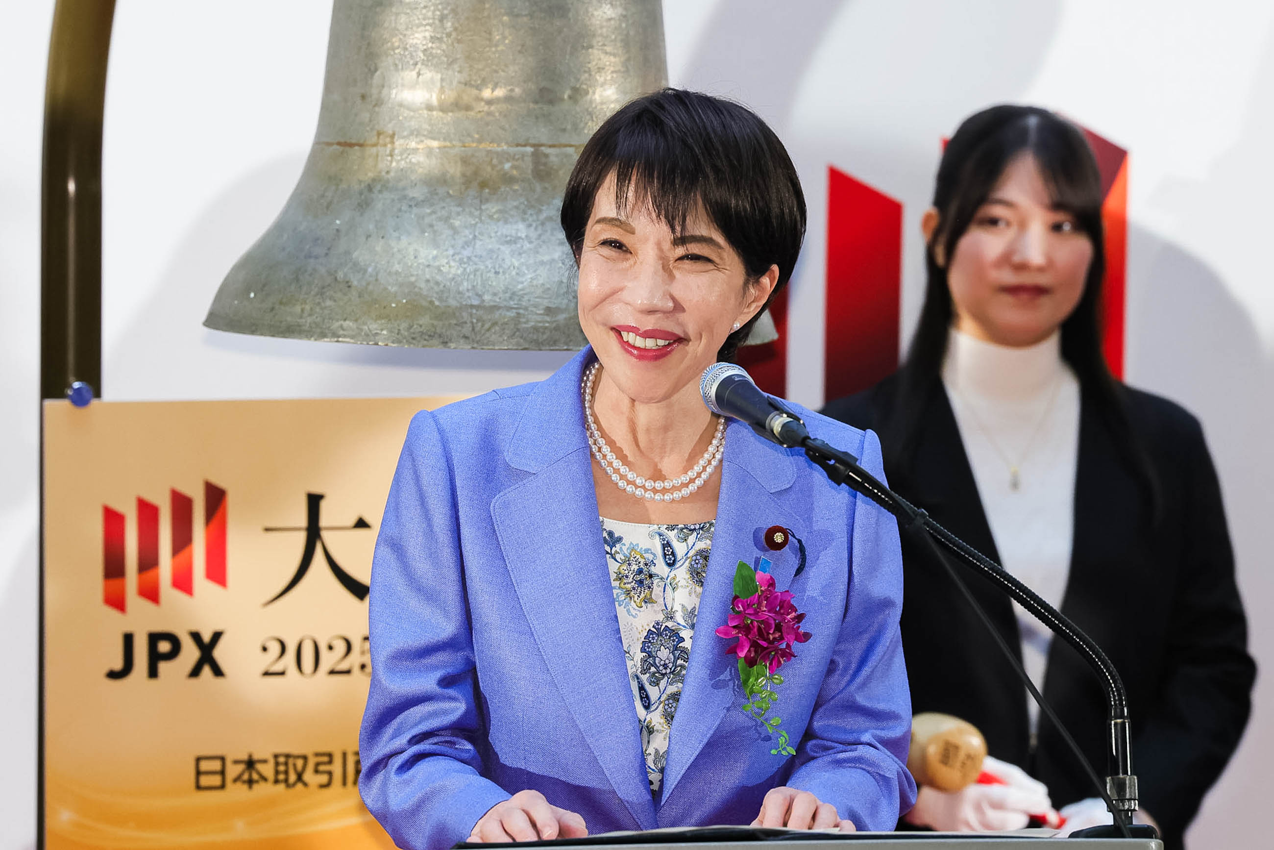 挨拶する高市総理１