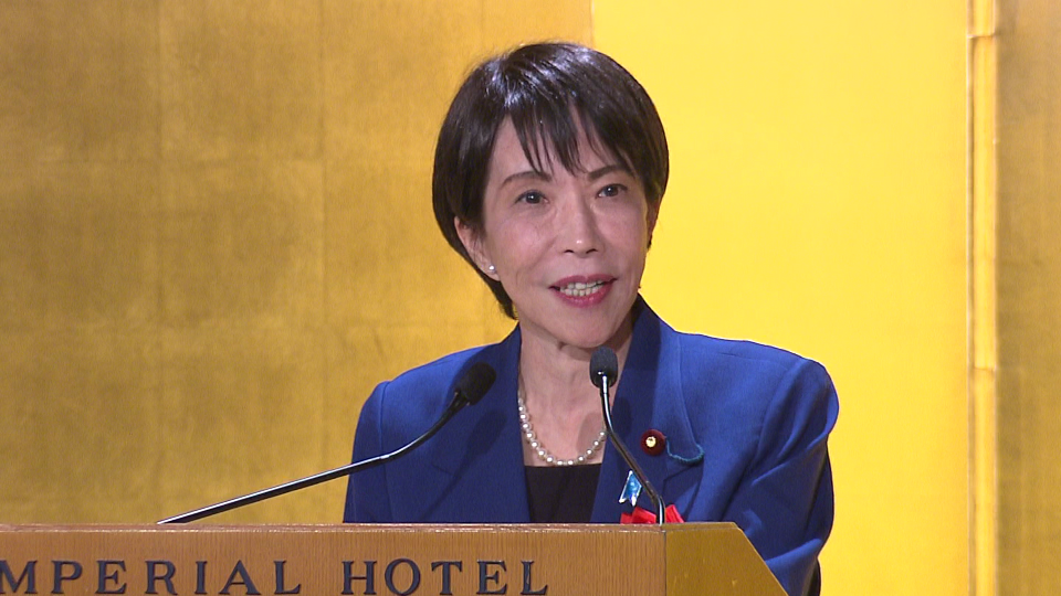 挨拶する高市総理２