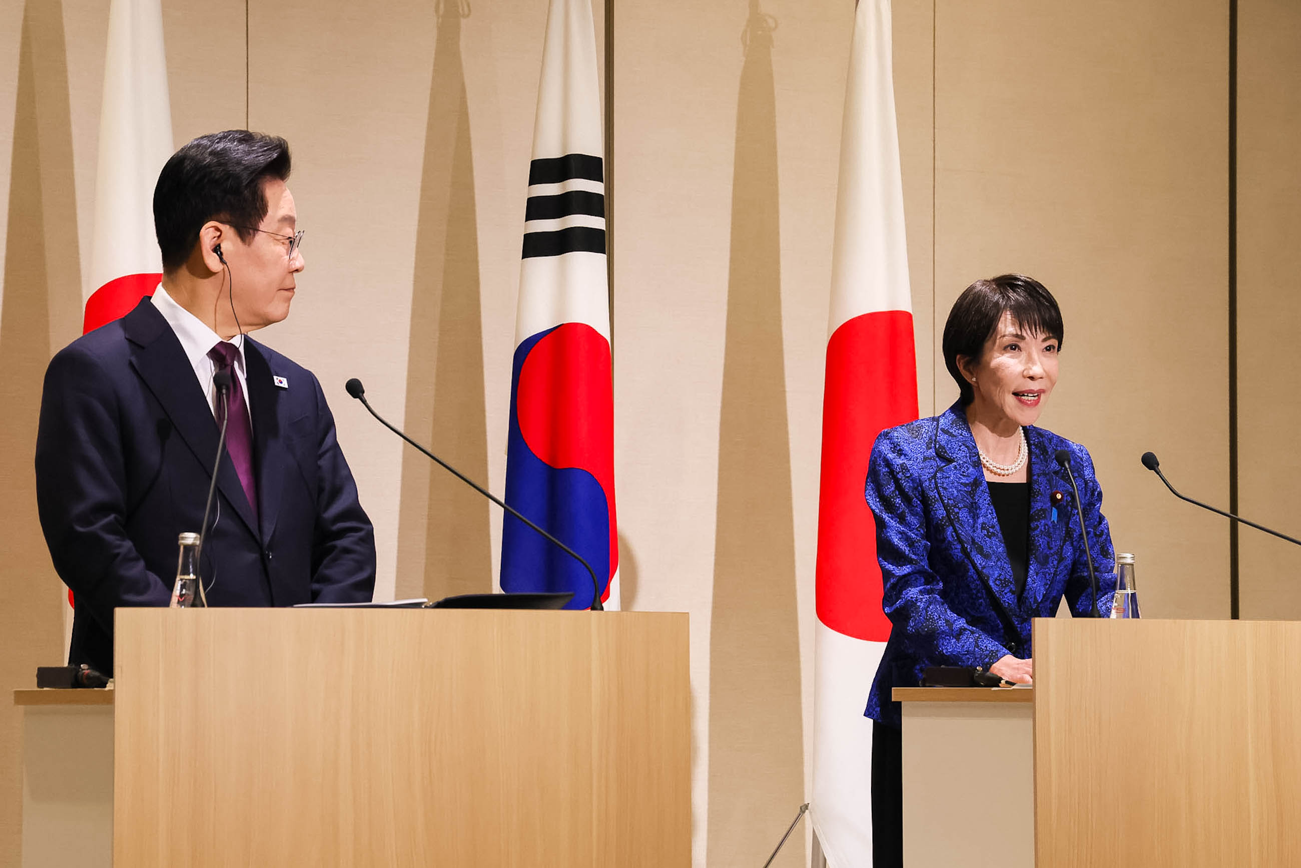 共同記者発表５