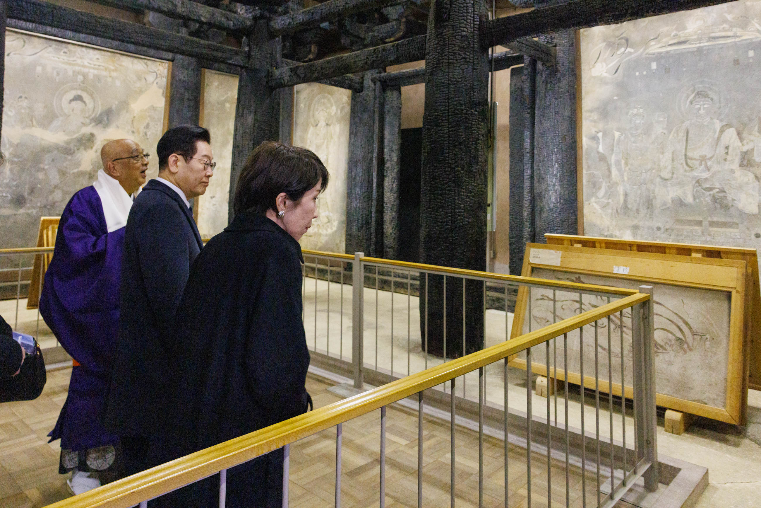 法隆寺を視察する両首脳１４