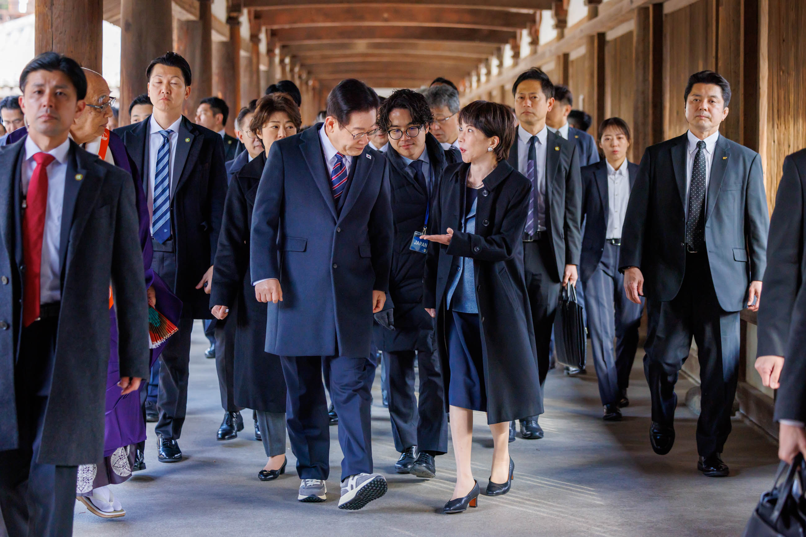 法隆寺を視察する両首脳２２