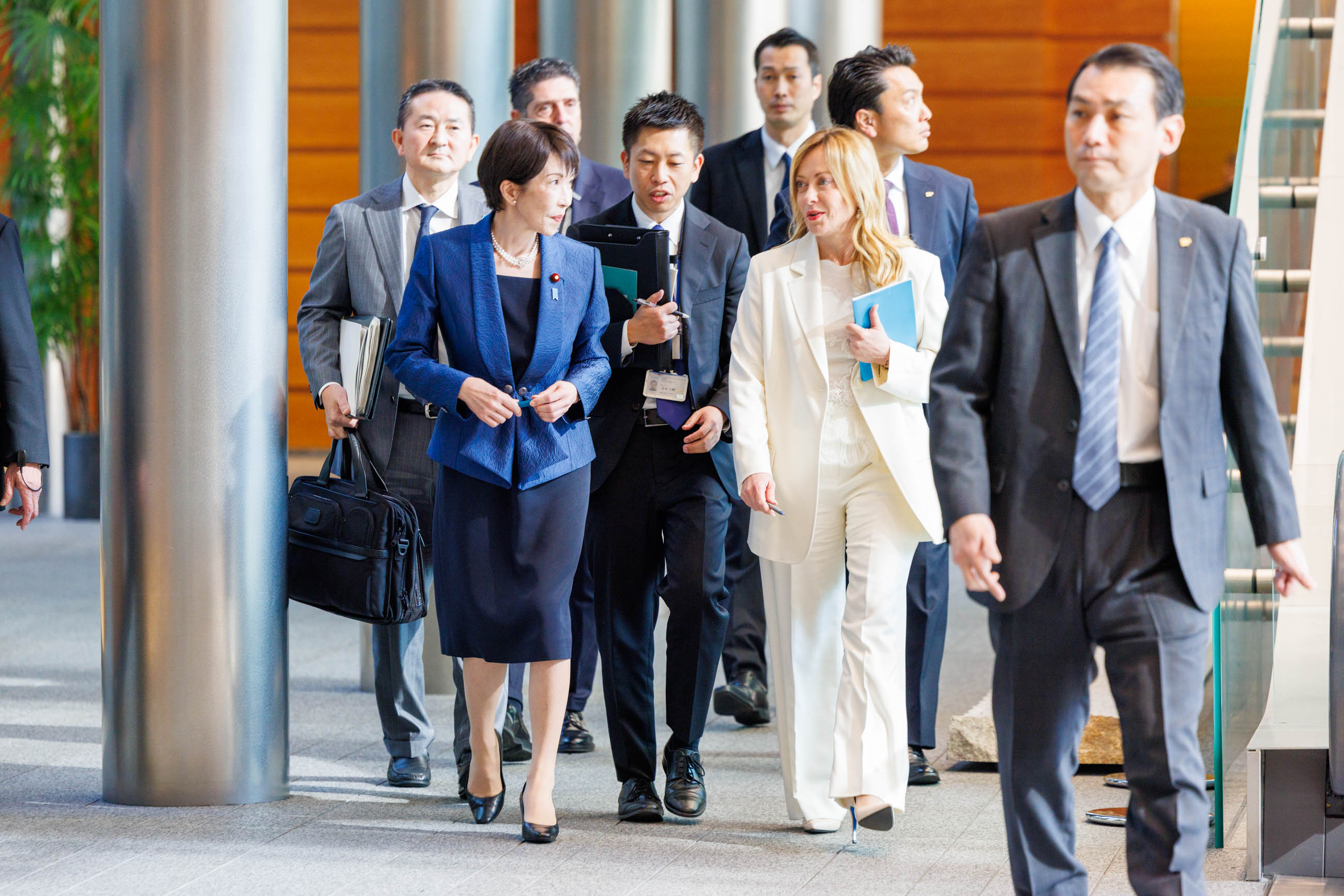 共同記者発表に臨む両首脳１