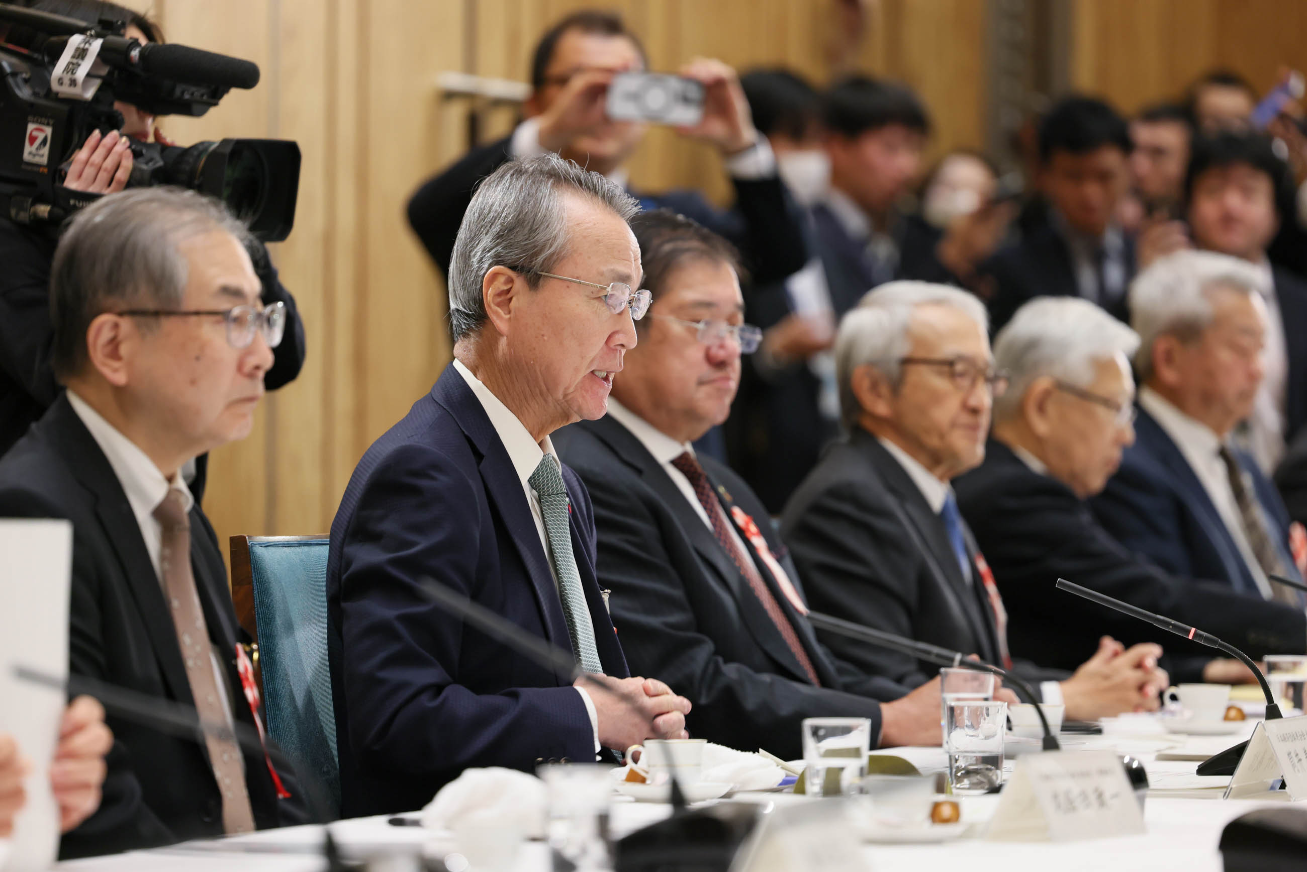 懇談会の様子３