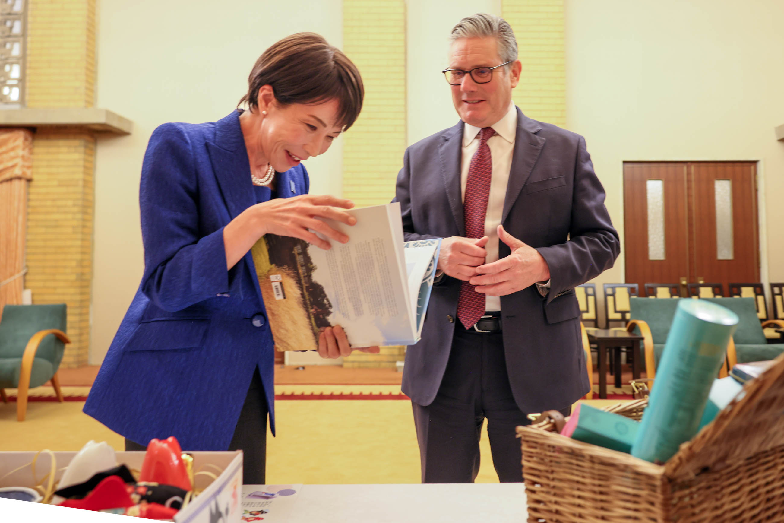 懇談する両首脳２