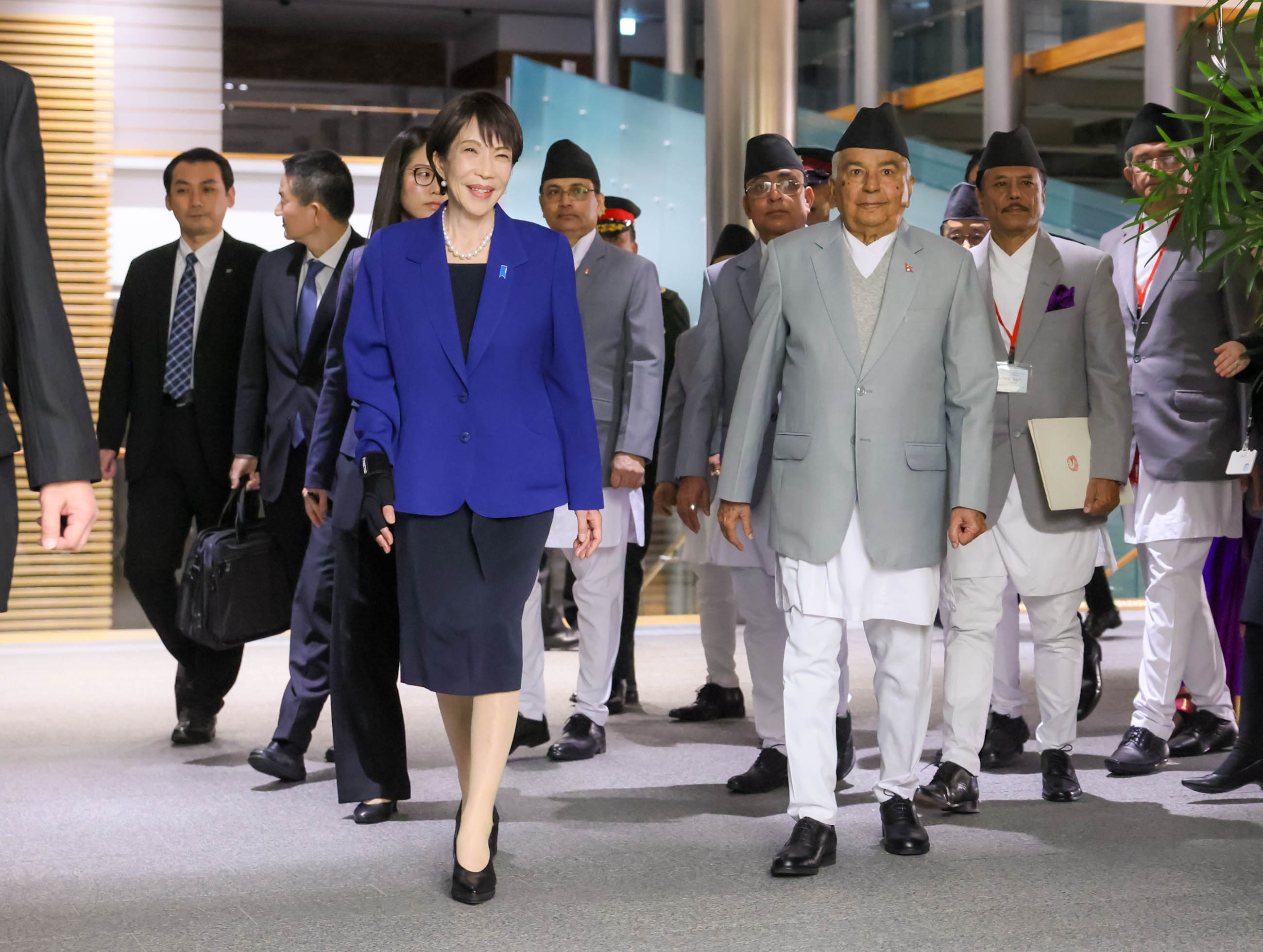 会談に臨む高市総理とポーデル大統領１