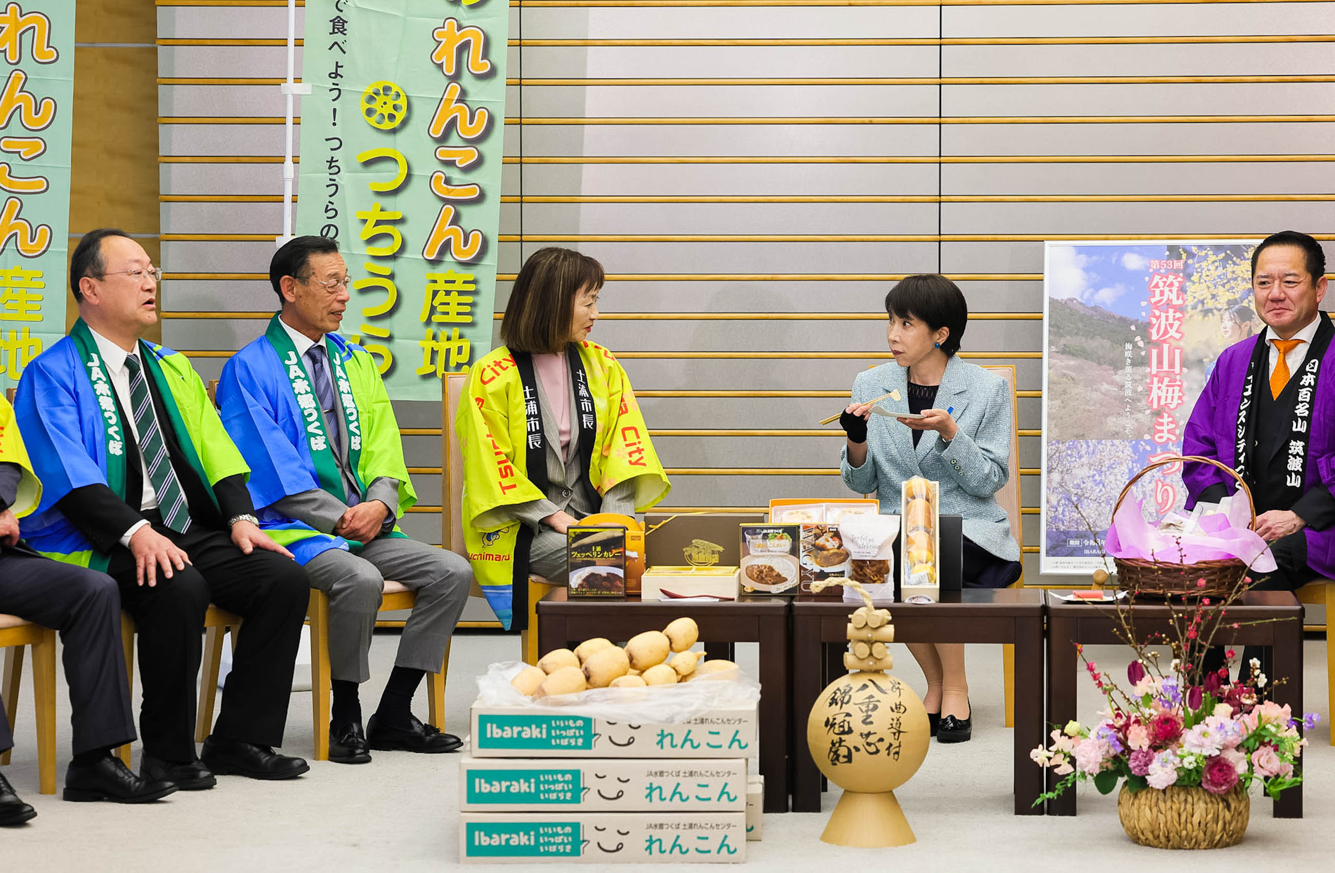 表敬を受ける高市総理５