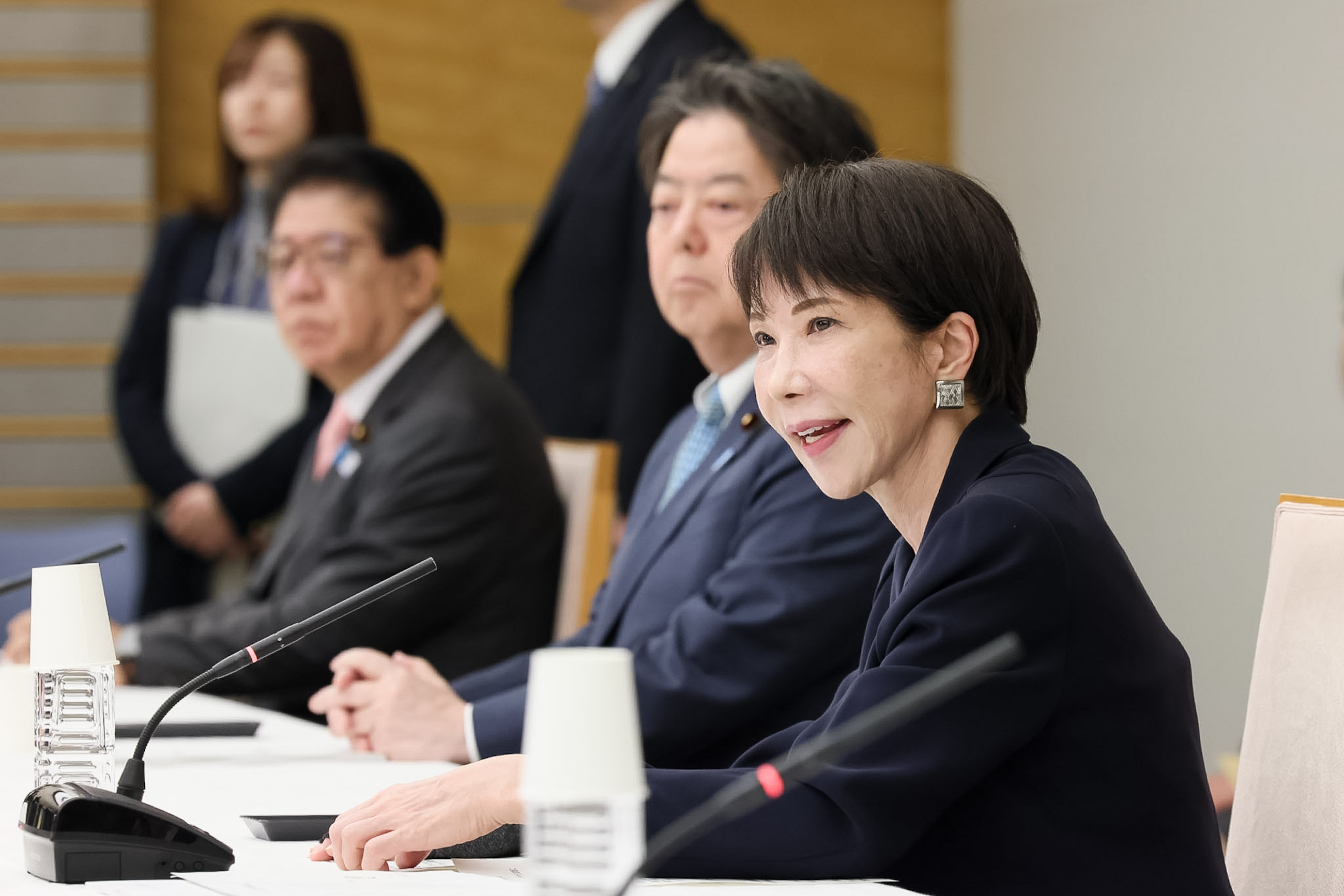 会議のまとめを行う高市総理２