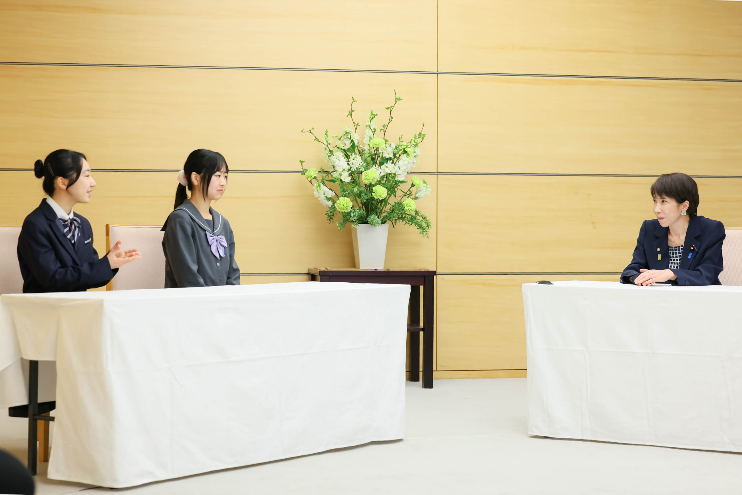 表敬を受ける高市総理４