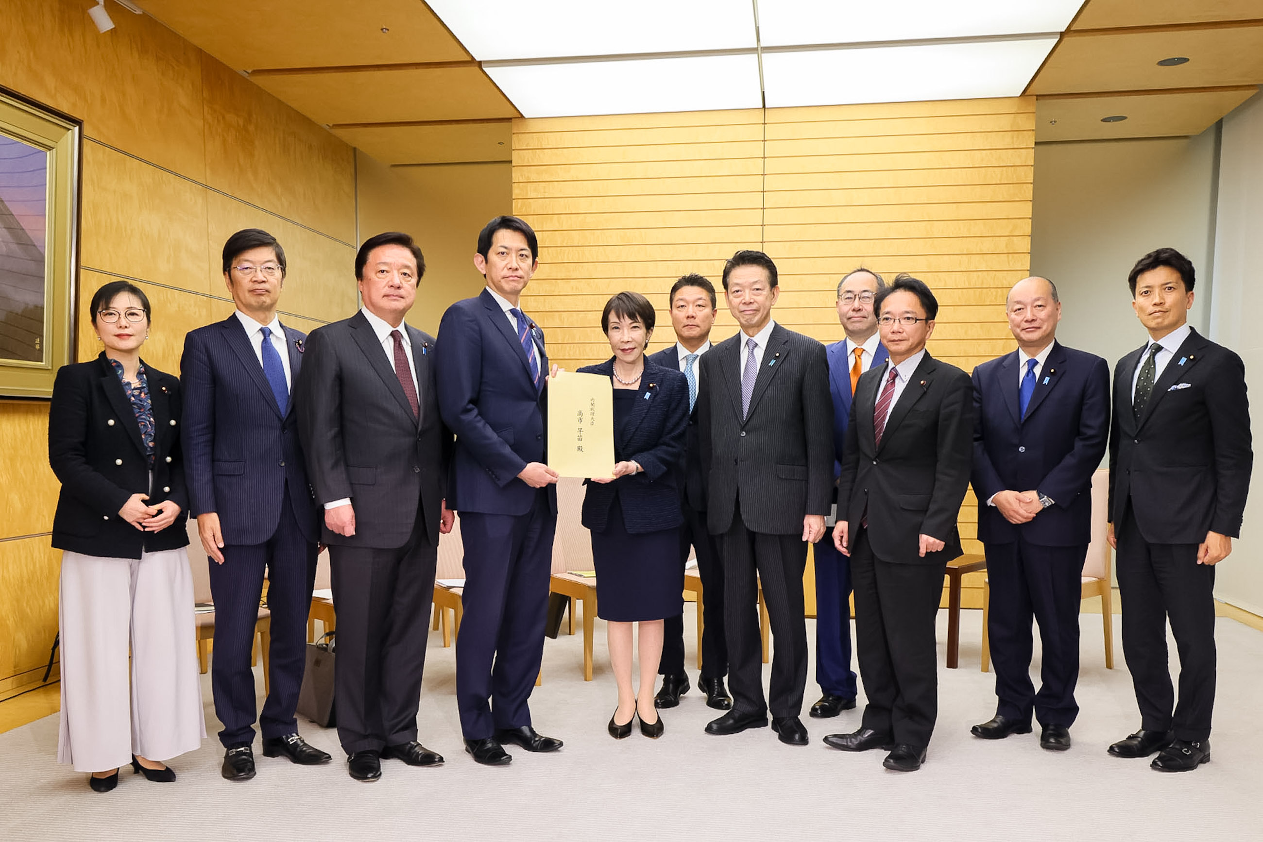 申入れを受ける高市総理１