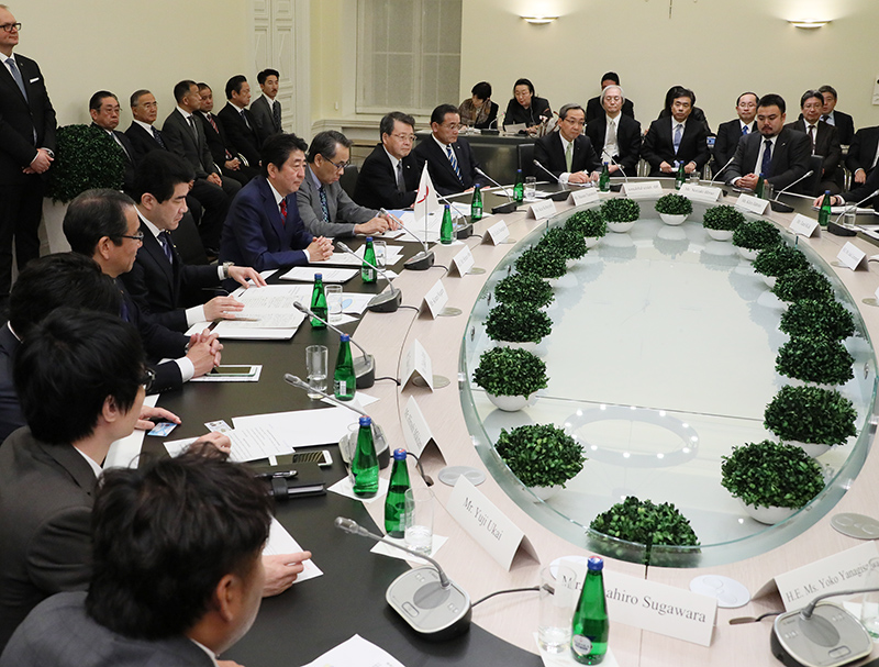 日本企業を交えた拡大首脳会合２