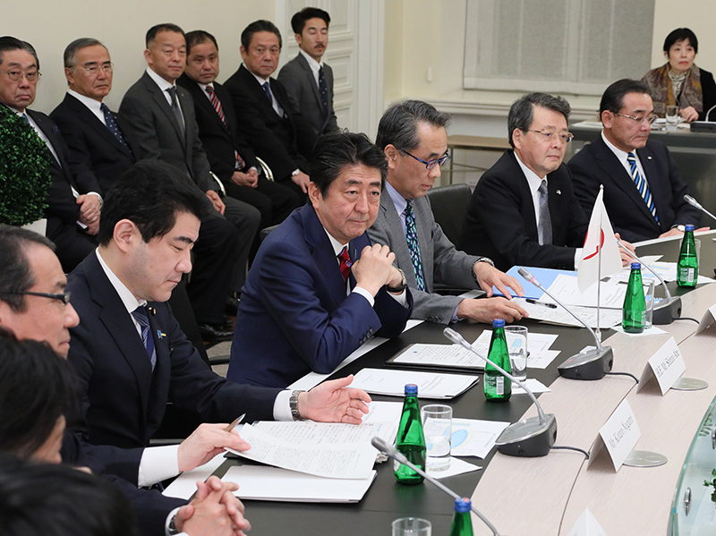 日本企業を交えた拡大首脳会合３