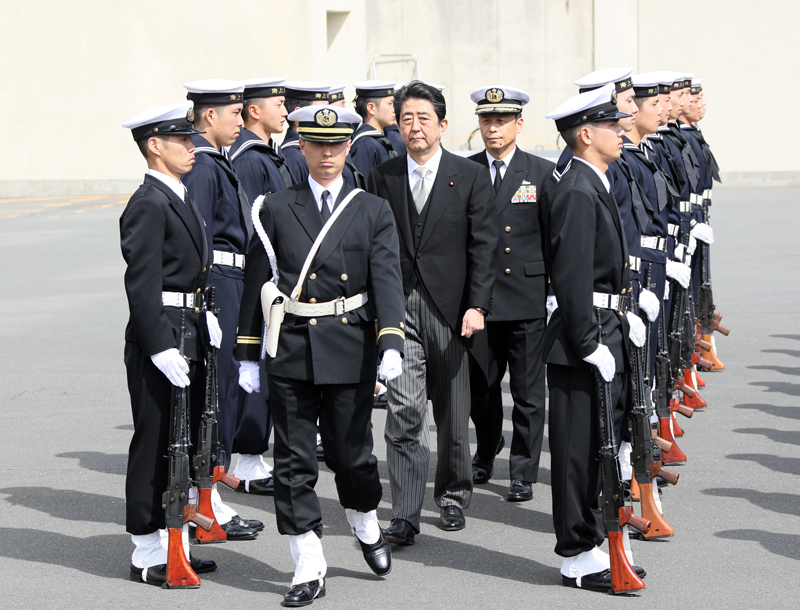 海上自衛隊横須賀基地視察