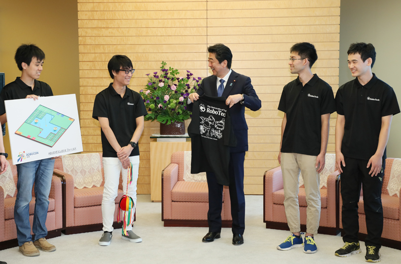 ＡＢＵアジア・太平洋ロボットコンテスト２０１８日本代表チームによる表敬