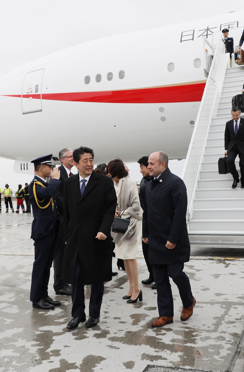 カナダに到着した安倍総理２