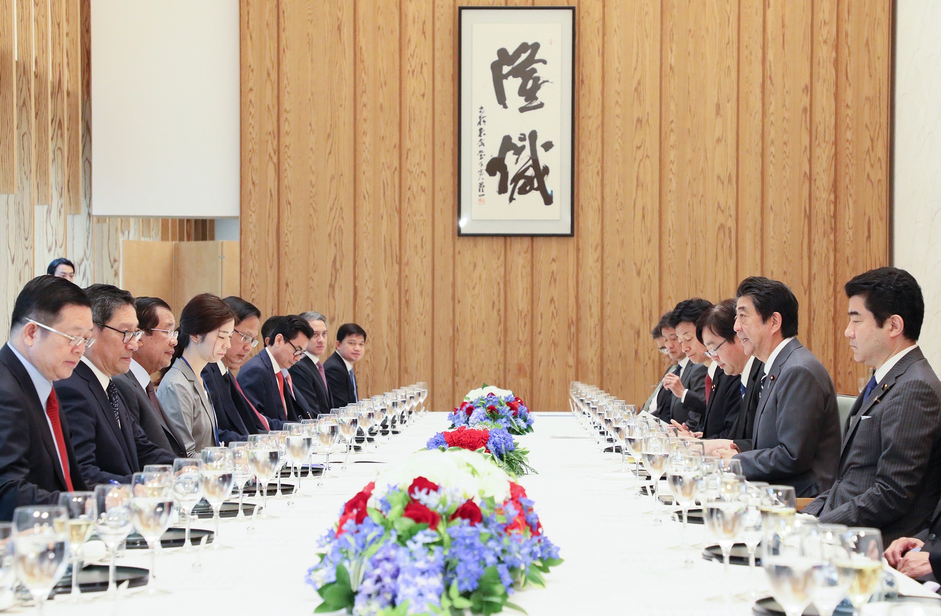 首相 カンボジア