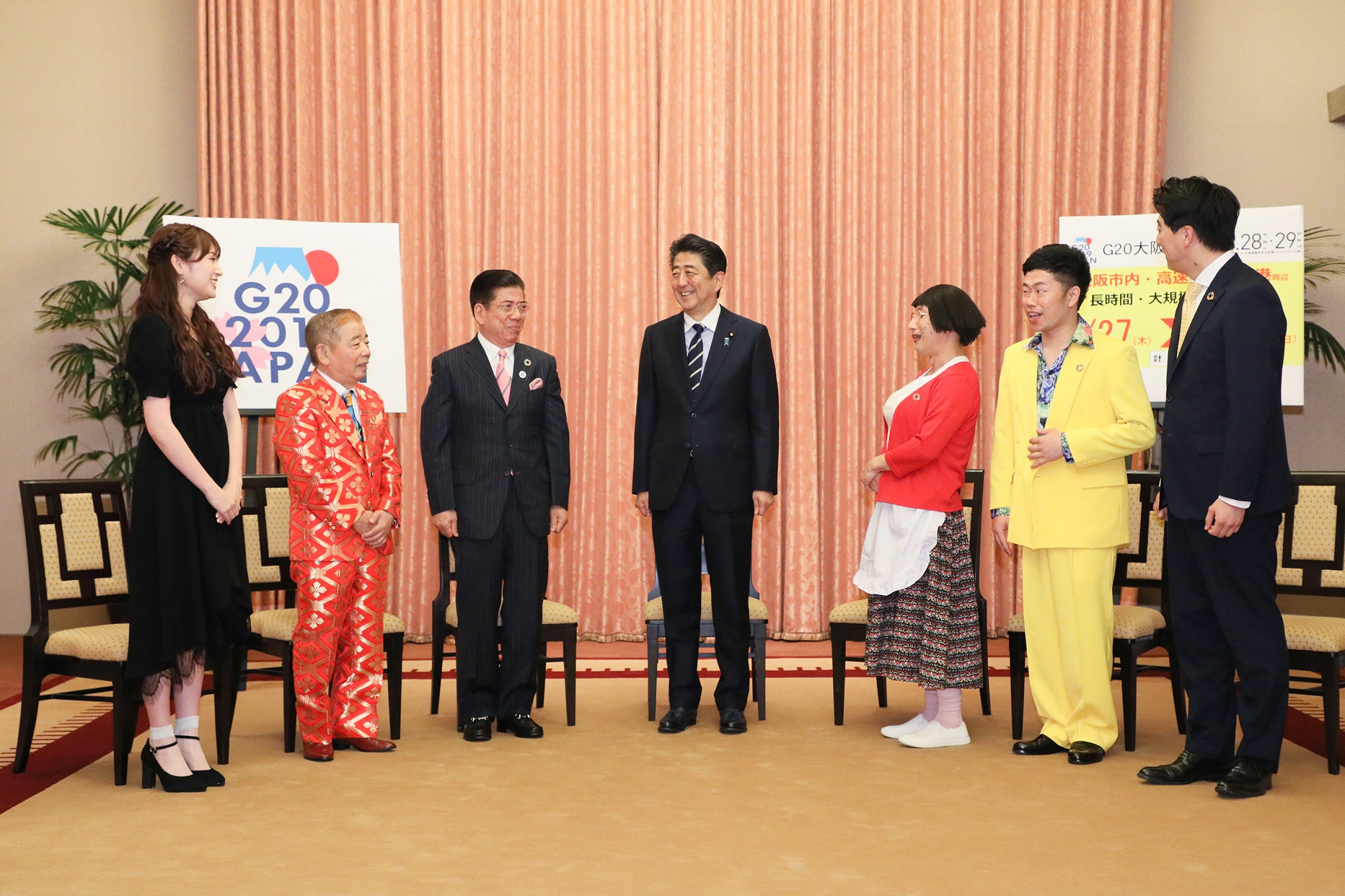 「首相官邸吉本」の画像検索結果