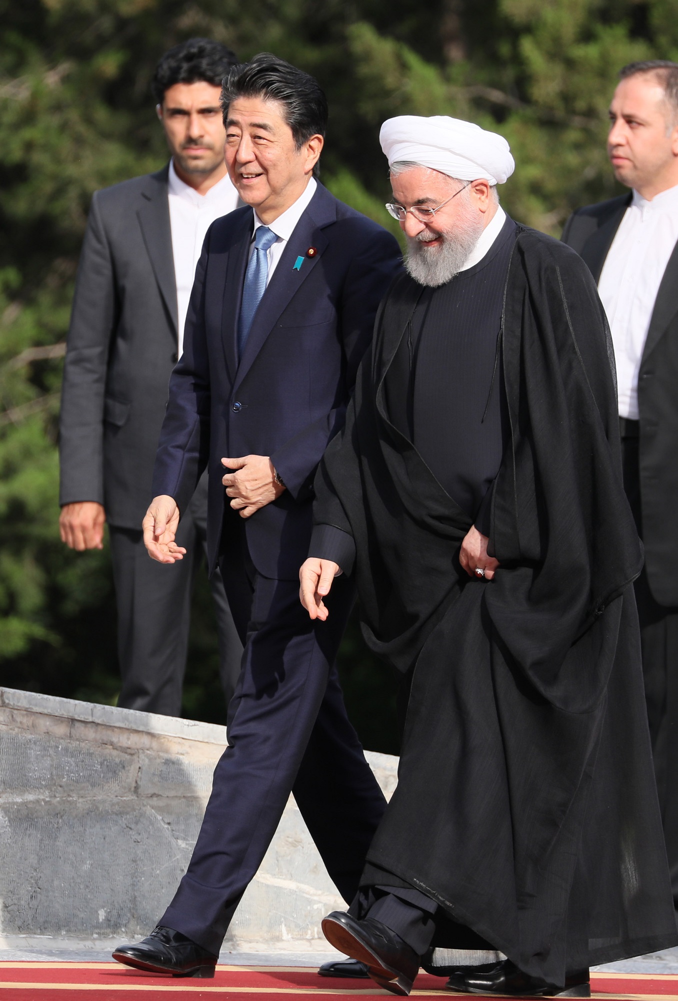 ローハニ・イラン大統領の出迎えを受ける安倍総理２