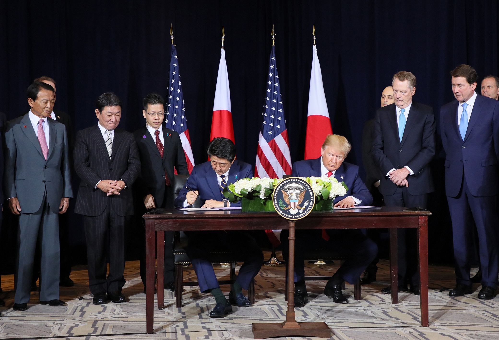 日米共同声明署名式６