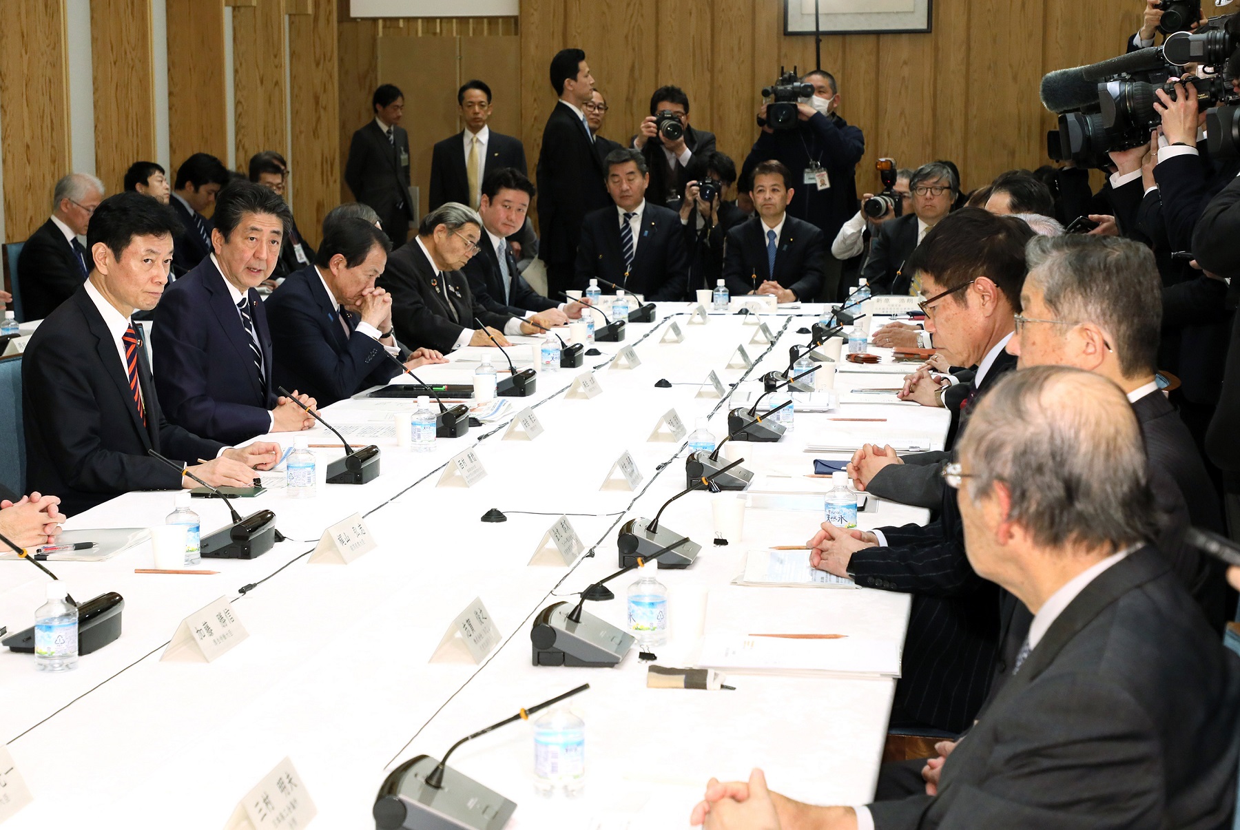 令和2年3月5日 未来投資会議 令和2年 総理の一日 ニュース 首相官邸ホームページ