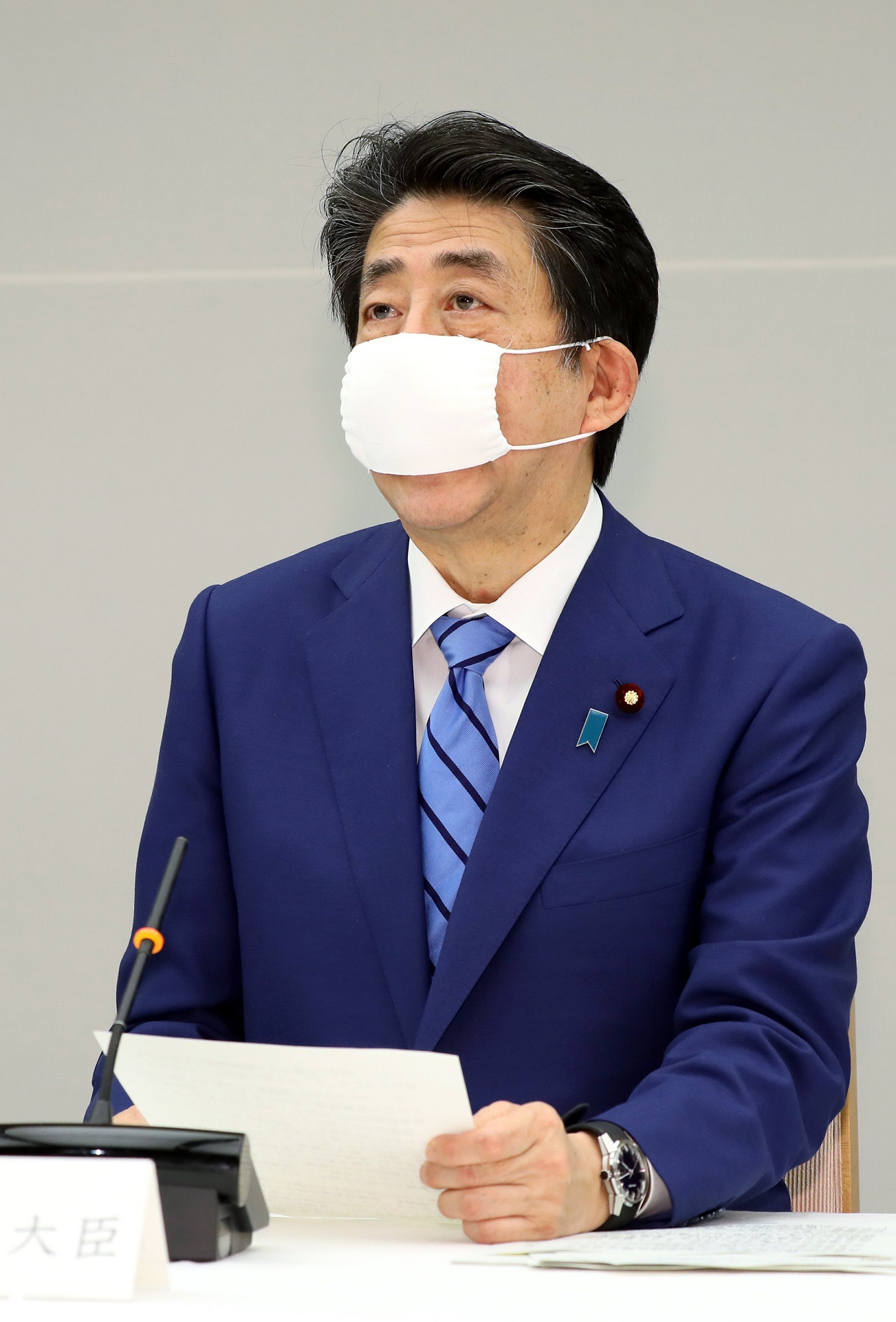 発言する安倍総理６