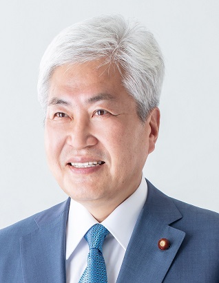 顔写真：務台俊介