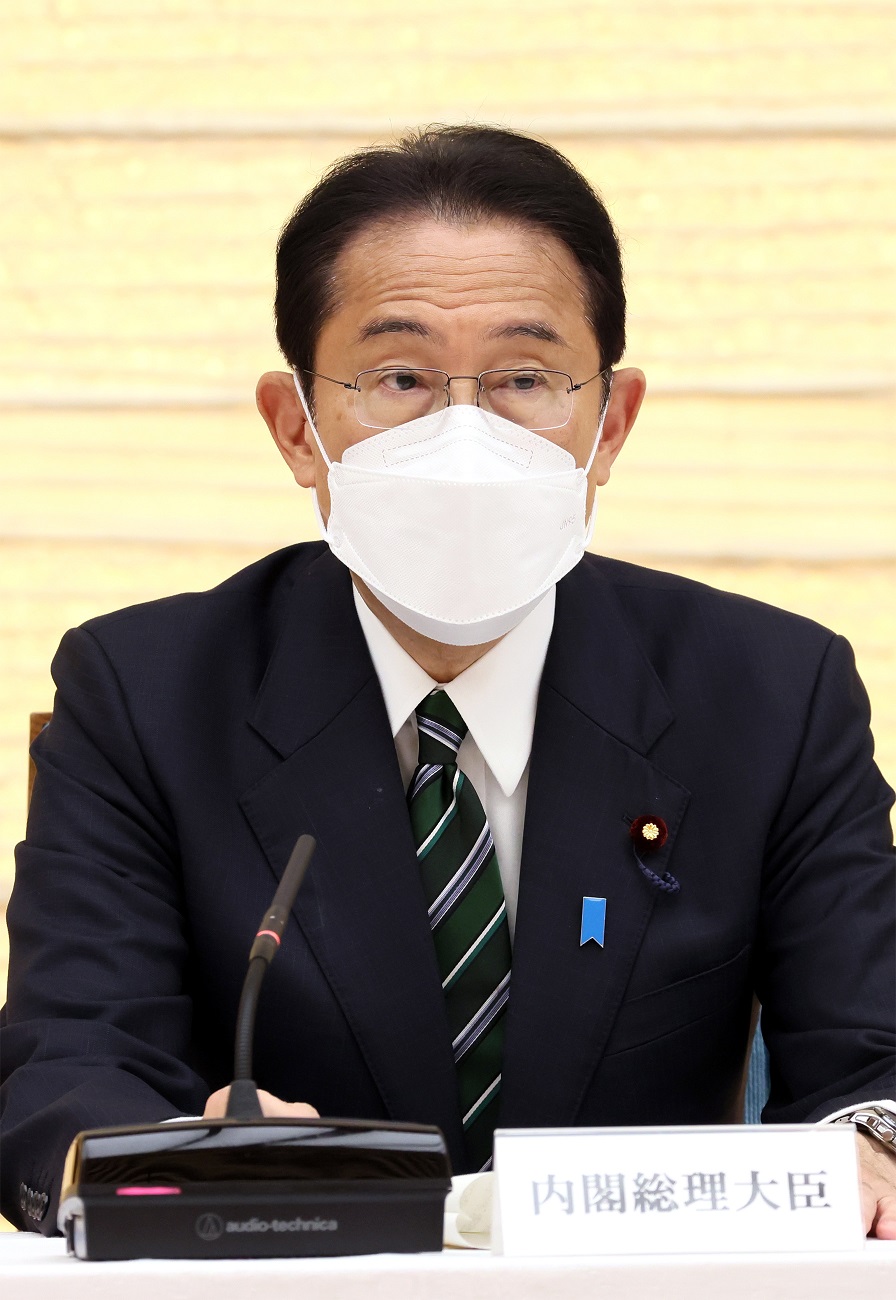 挨拶する岸田総理１