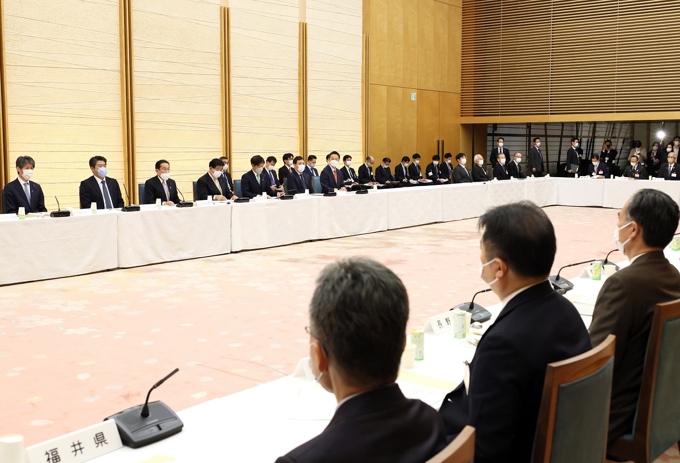 挨拶する岸田総理８