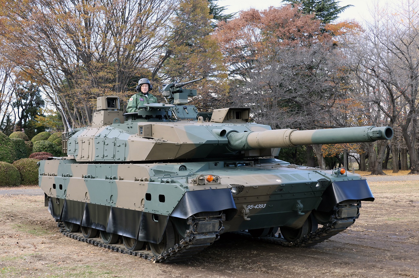 視察を行う岸田総理６