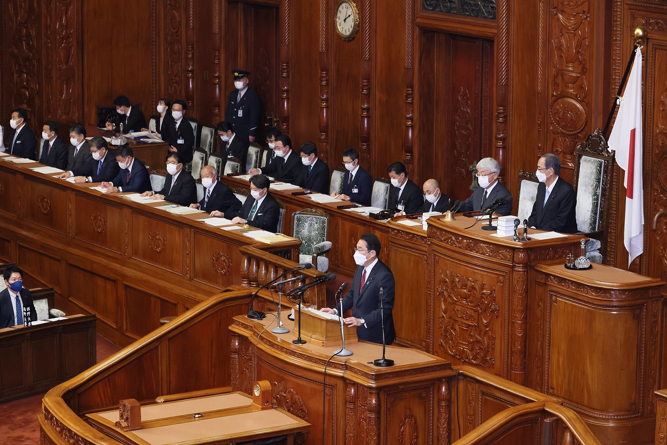 衆議院本会議で所信表明演説を行う岸田総理５