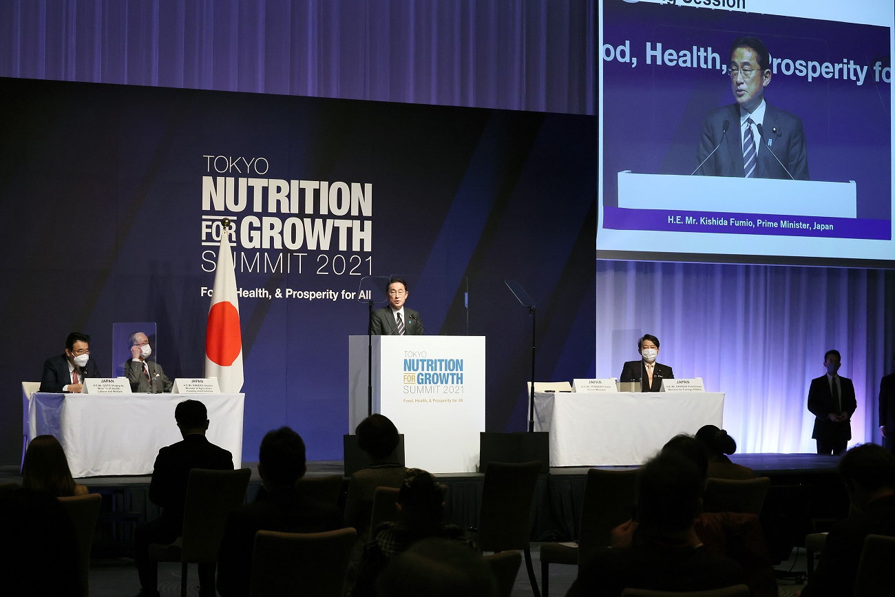 東京栄養サミット２０２１でスピーチを行う岸田総理５
