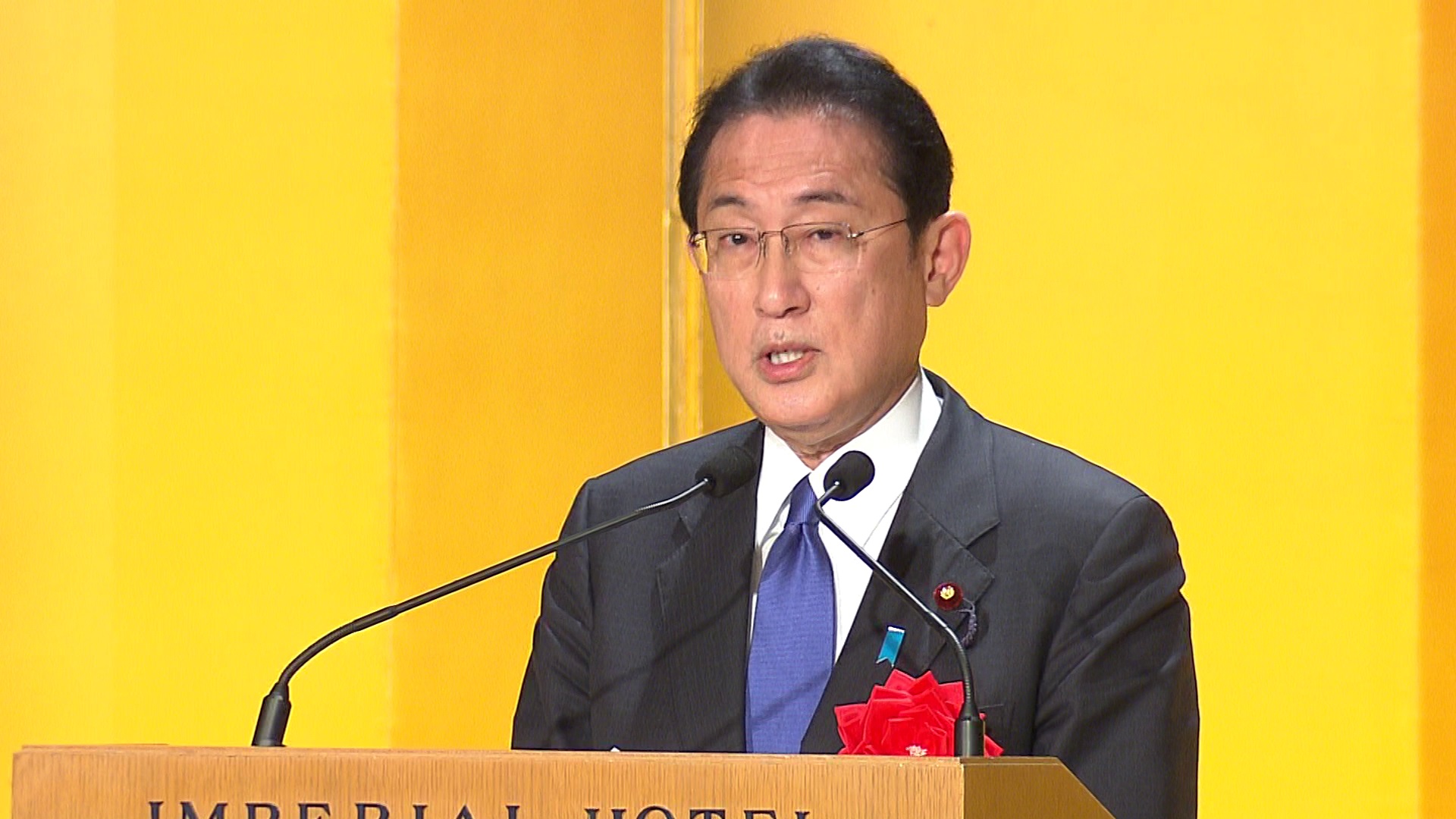 挨拶する岸田総理