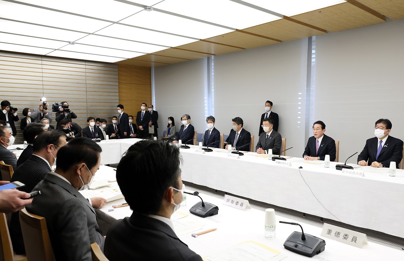 挨拶する岸田総理６