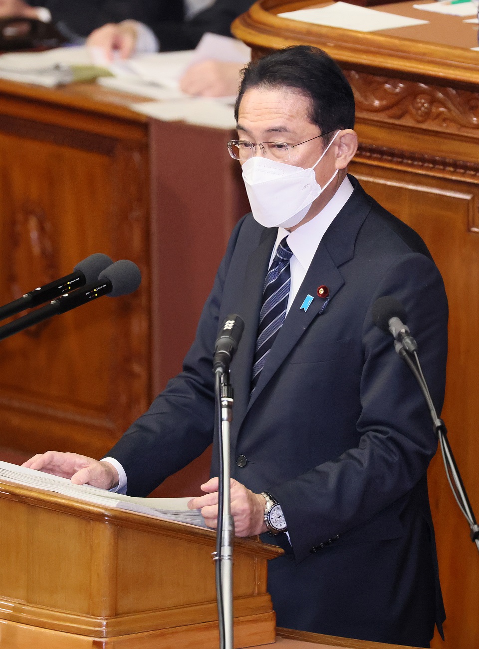 衆議院本会議で施政方針演説を行う岸田総理２