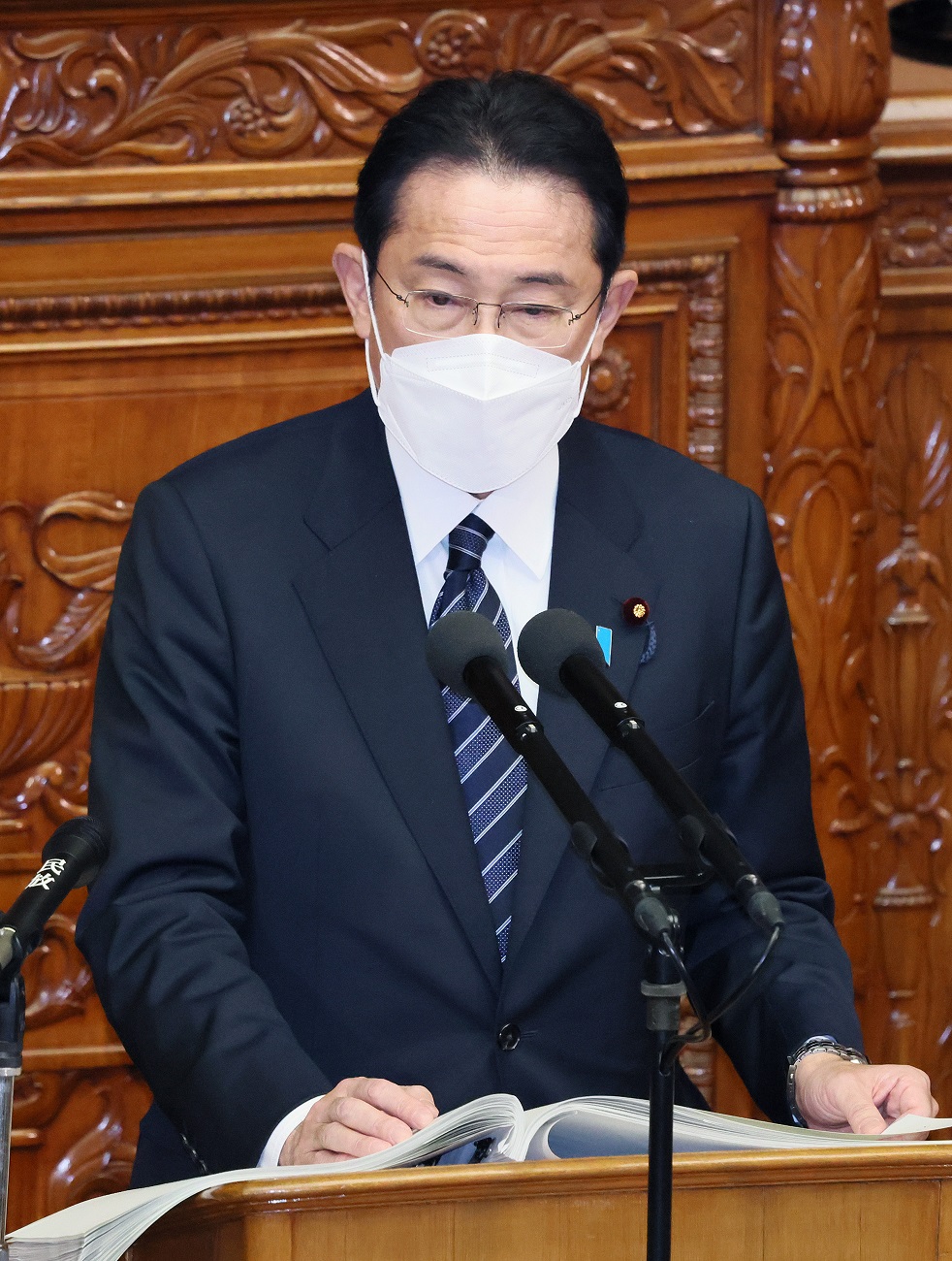 衆議院本会議で施政方針演説を行う岸田総理６