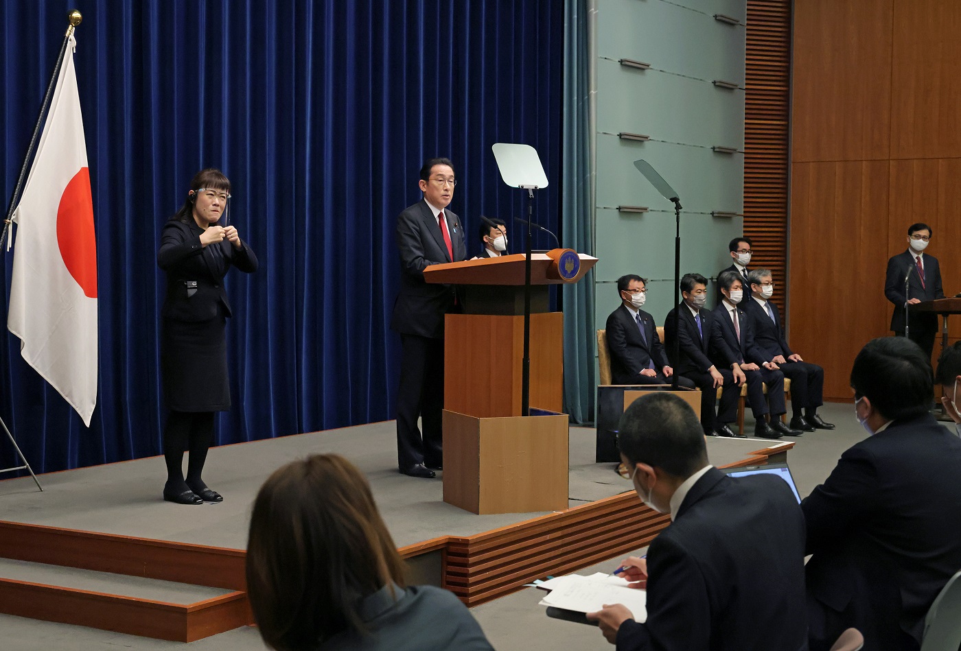 冒頭に発言する岸田総理３