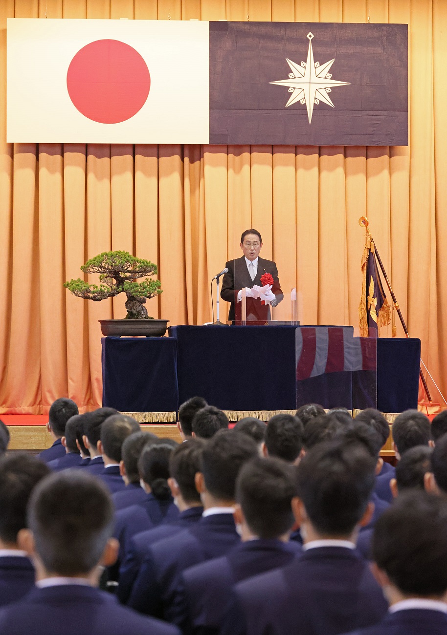 祝辞を述べる岸田総理３