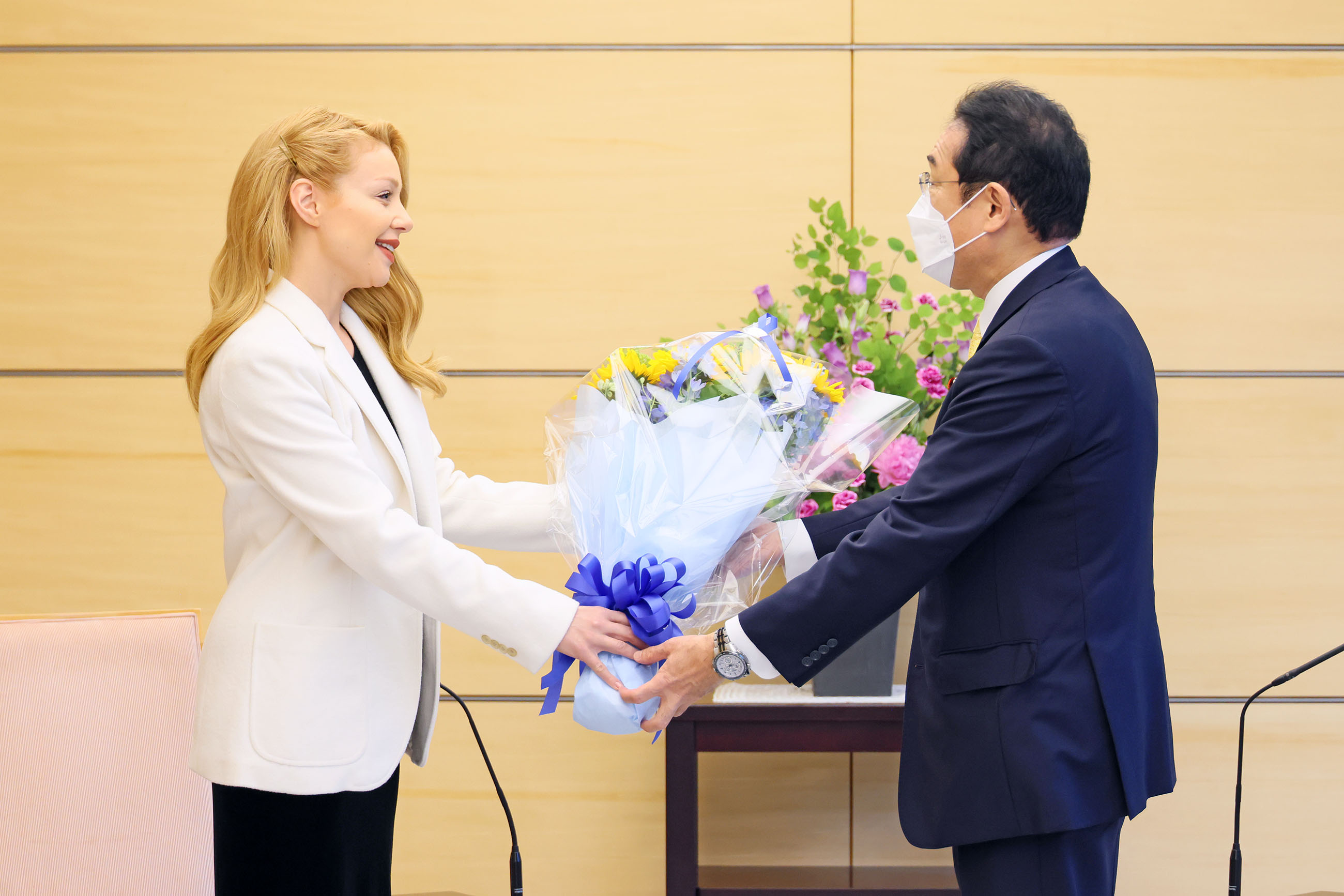 表敬を受ける岸田総理２