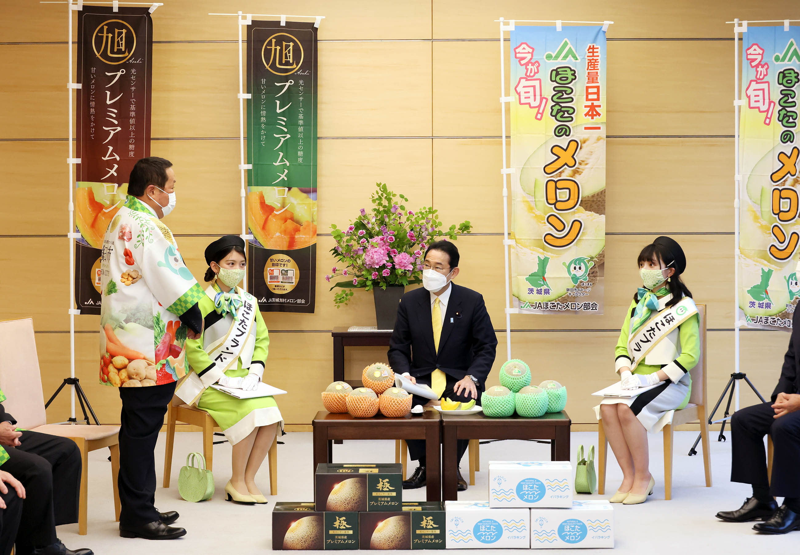 表敬を受ける岸田総理２