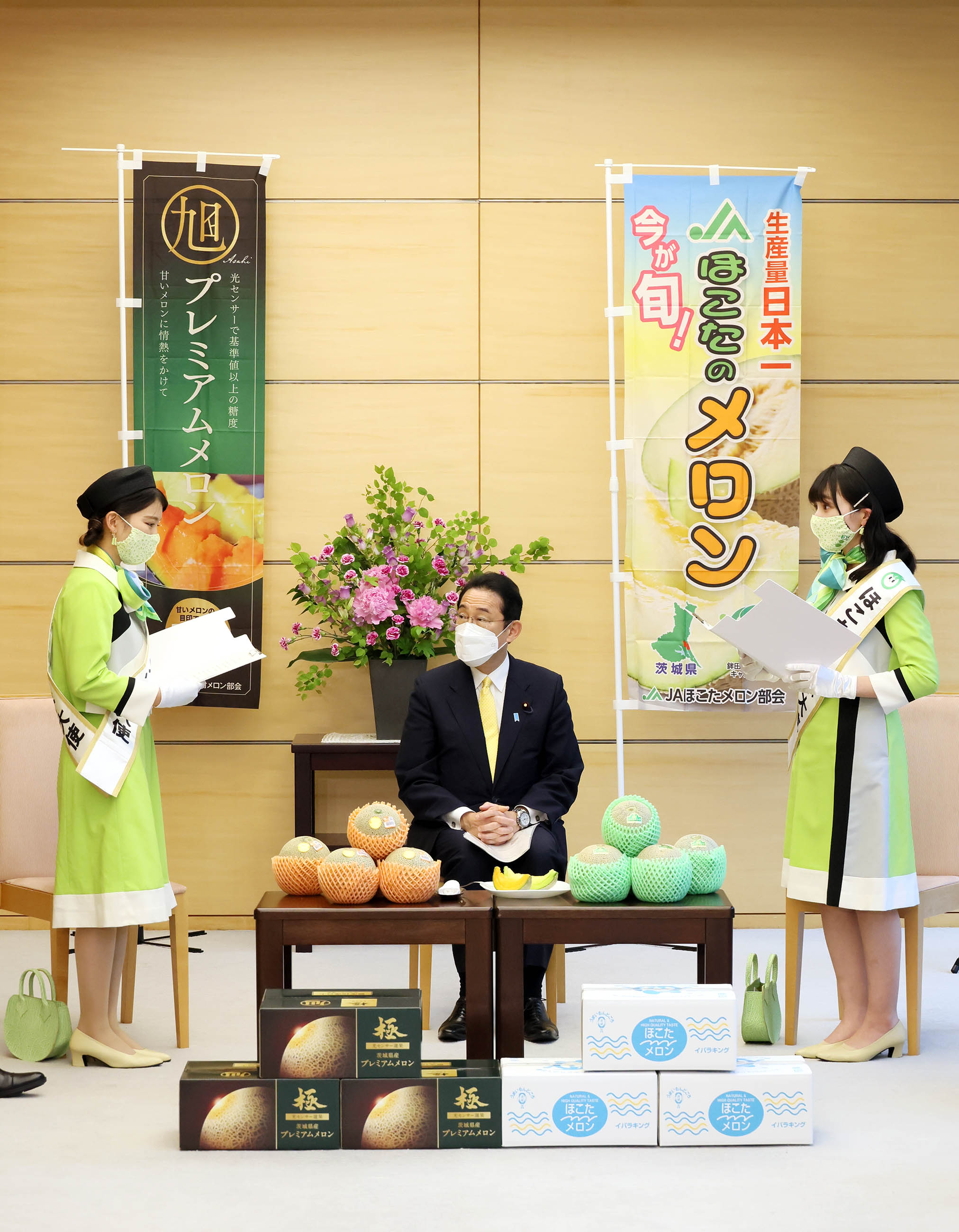 表敬を受ける岸田総理３