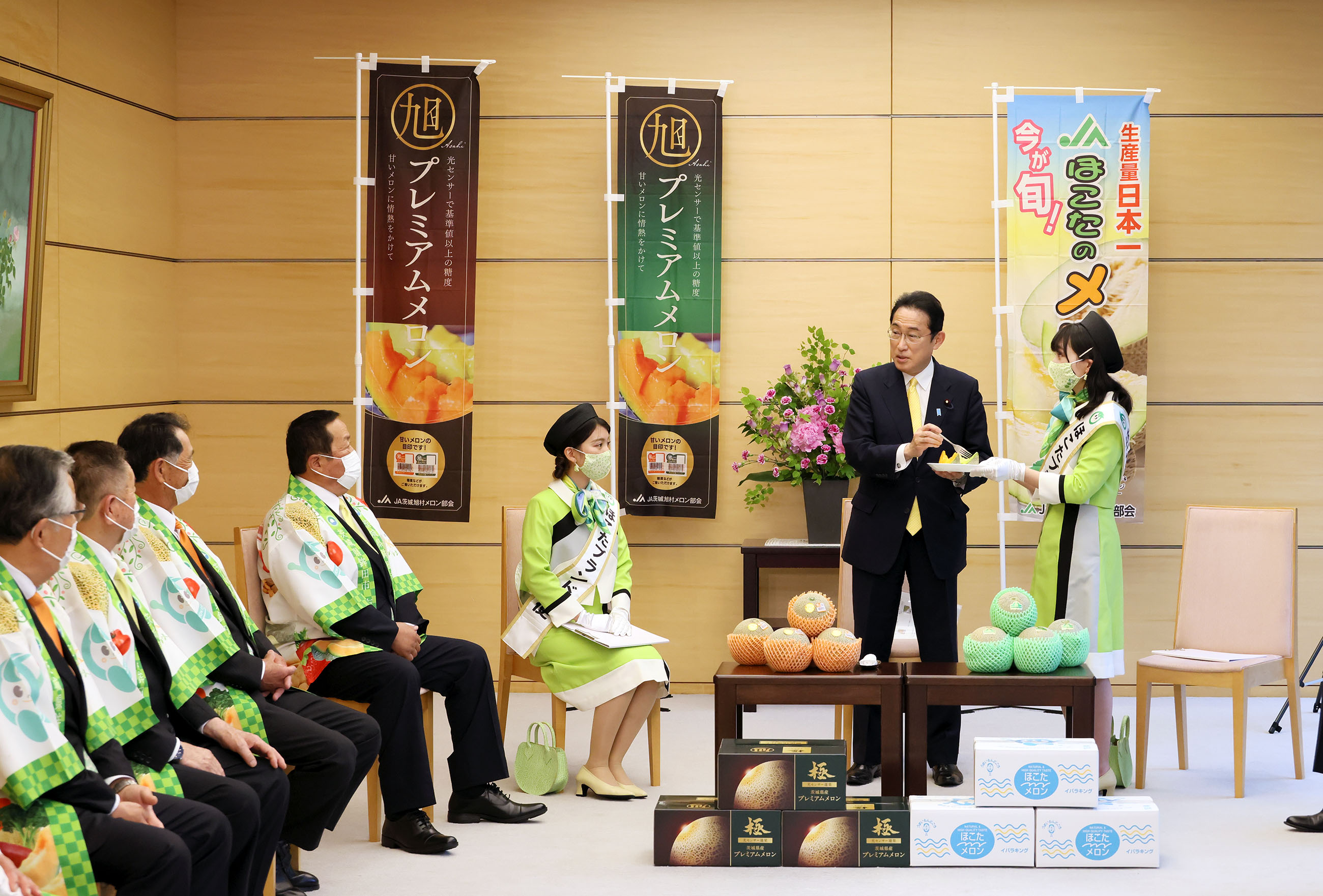 表敬を受ける岸田総理４