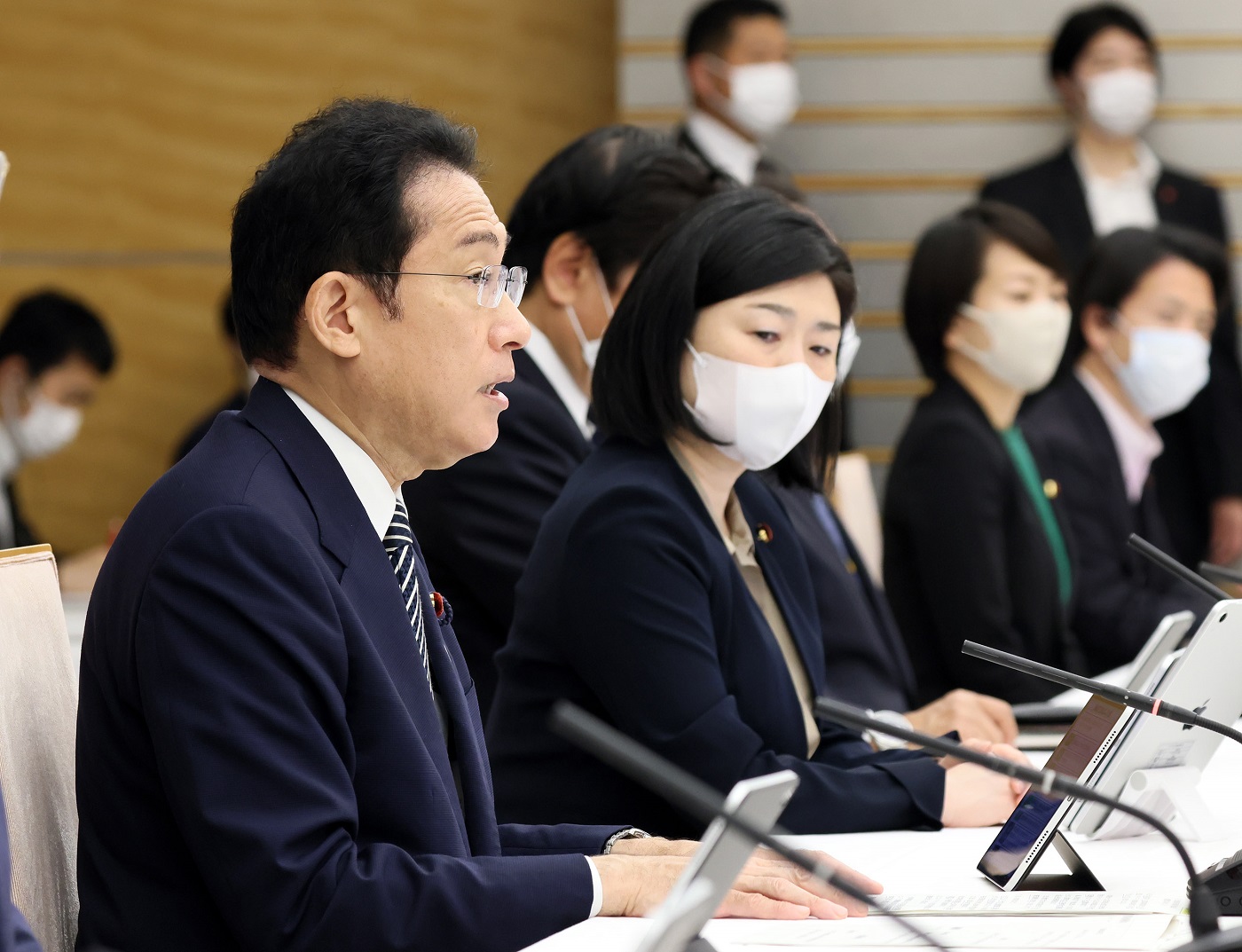 会議のまとめを行う岸田総理１